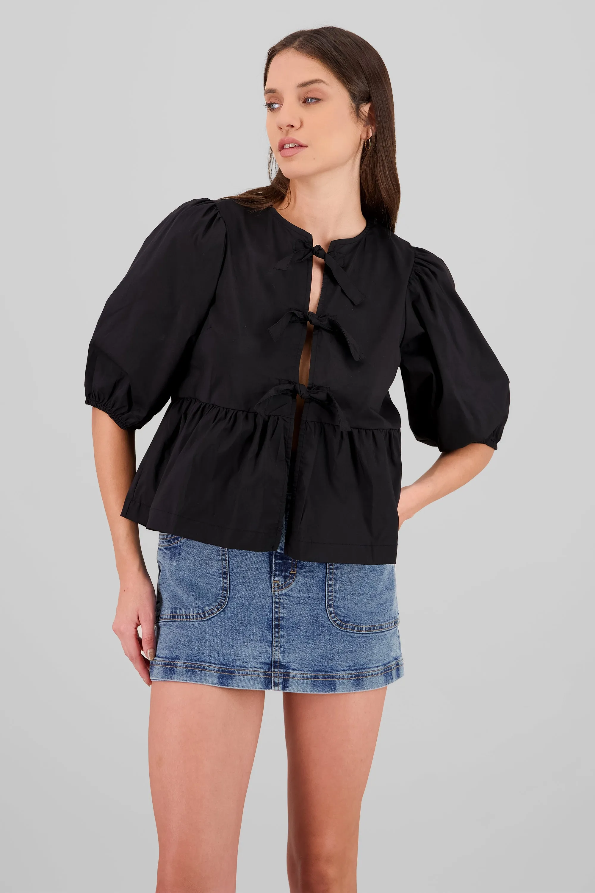 Blusa abullonada con moños lisa sold by Shasa product image thumbnail 2