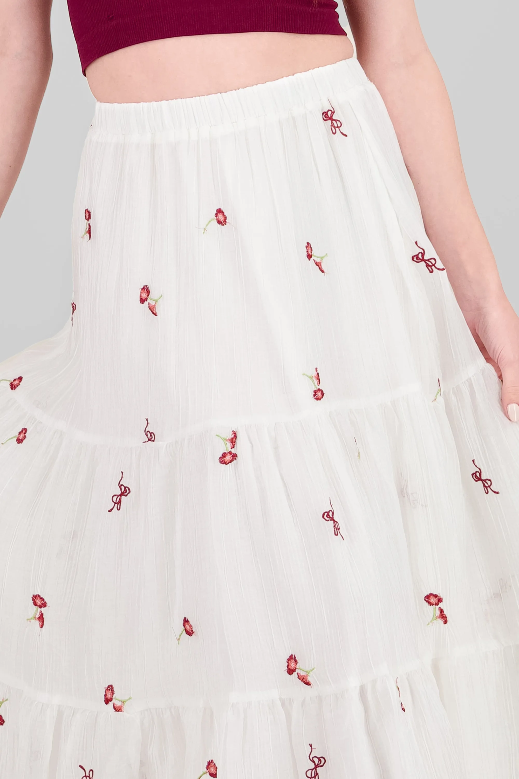 Falda midi bordado flores sold by Shasa product image thumbnail 5