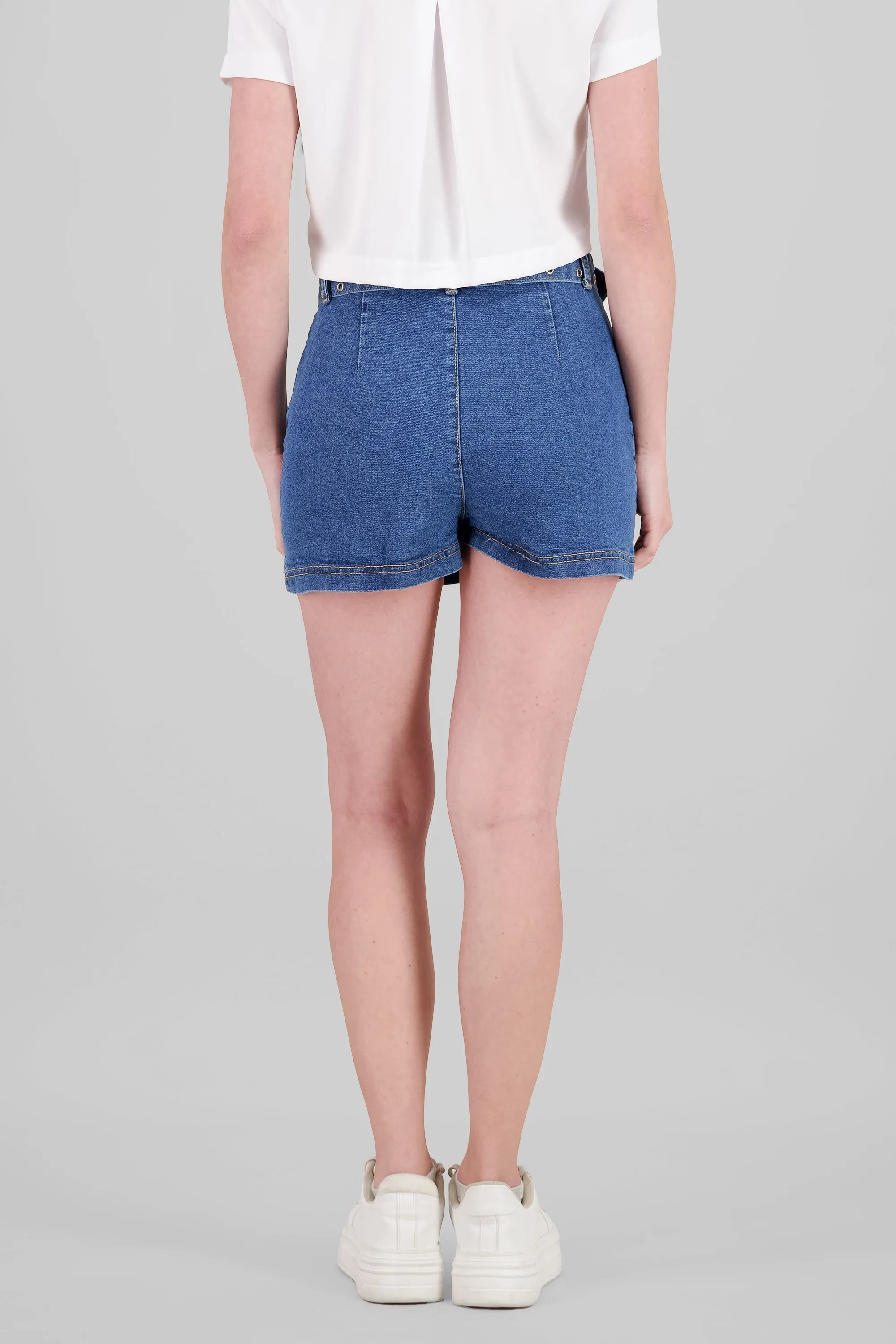 Falda short conturón detalles sold by Shasa product image thumbnail 4