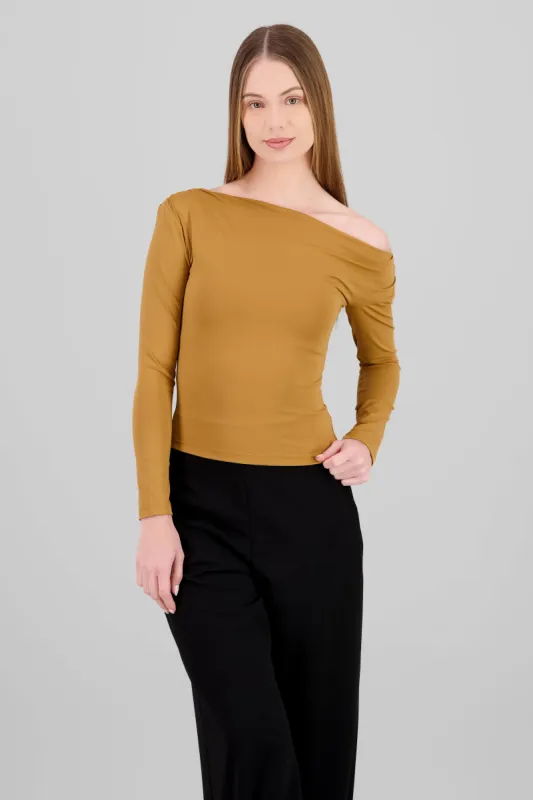 Top manga lrga one shoulder asimetrico Hypsters sold by Shasa