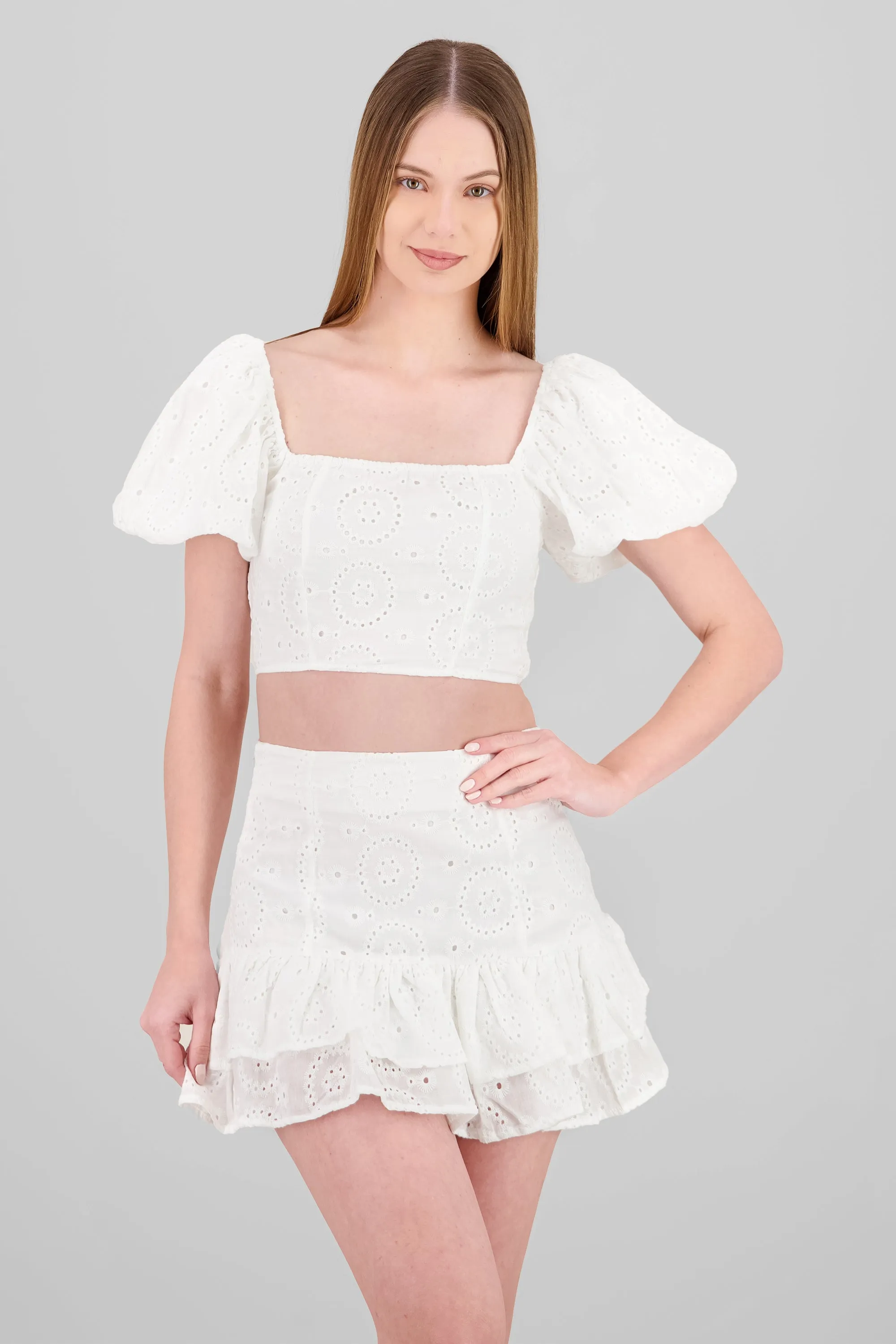 Blusa detalle bordado manga globo sold by Shasa