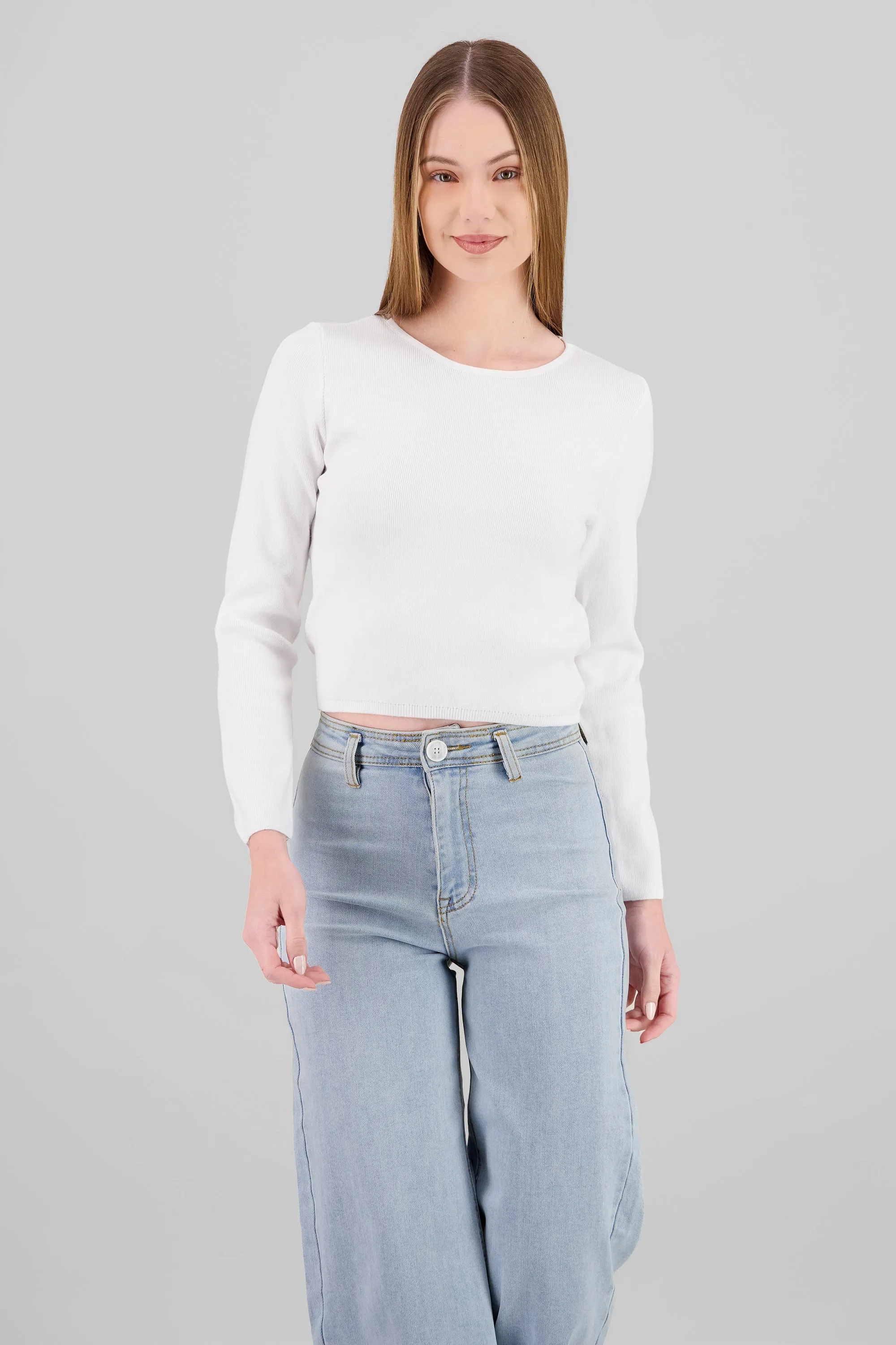 Sueter tejido cuello redondo sold by Shasa