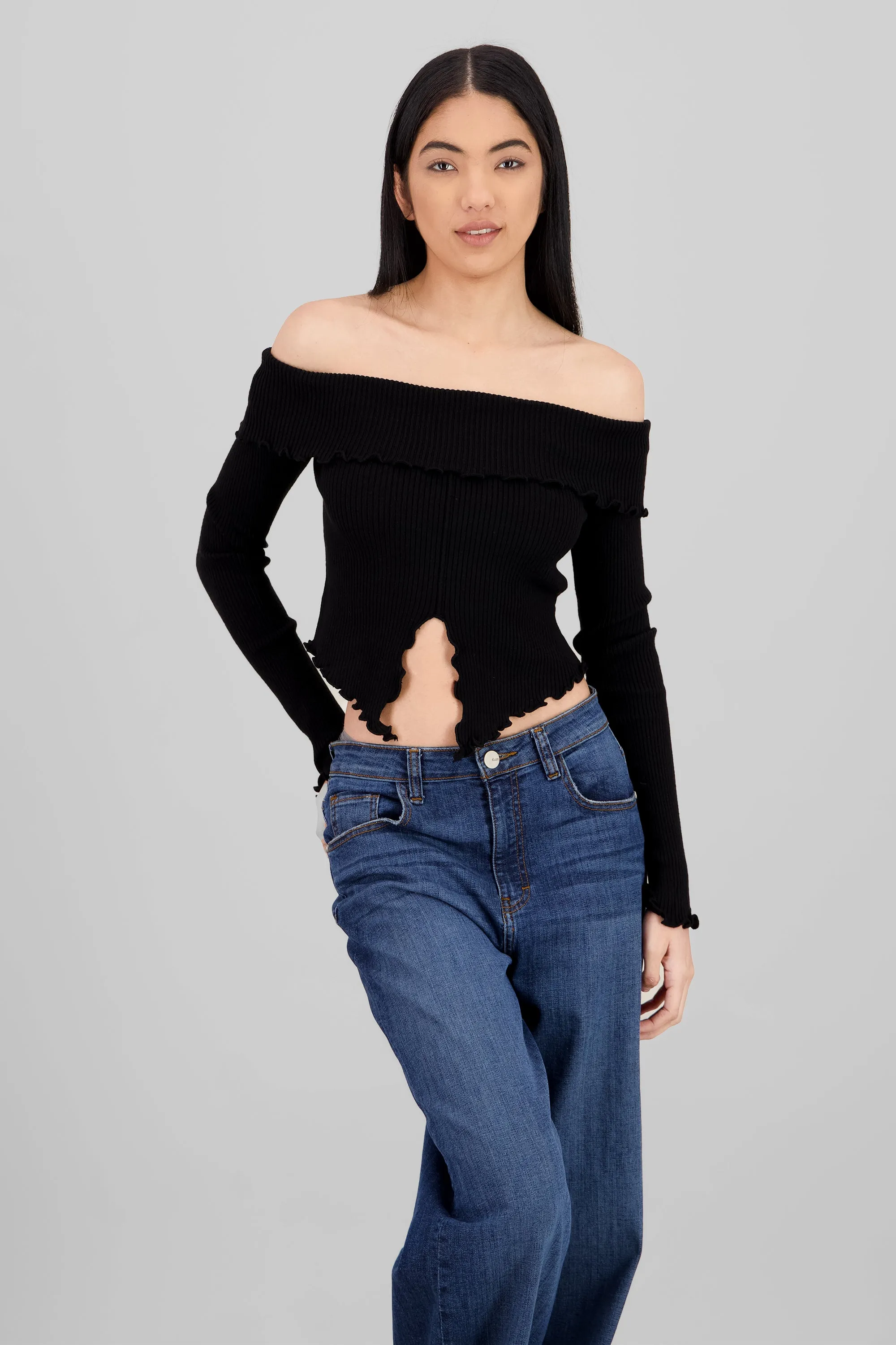 Top off shoulder plisado sold by Shasa product image thumbnail 2