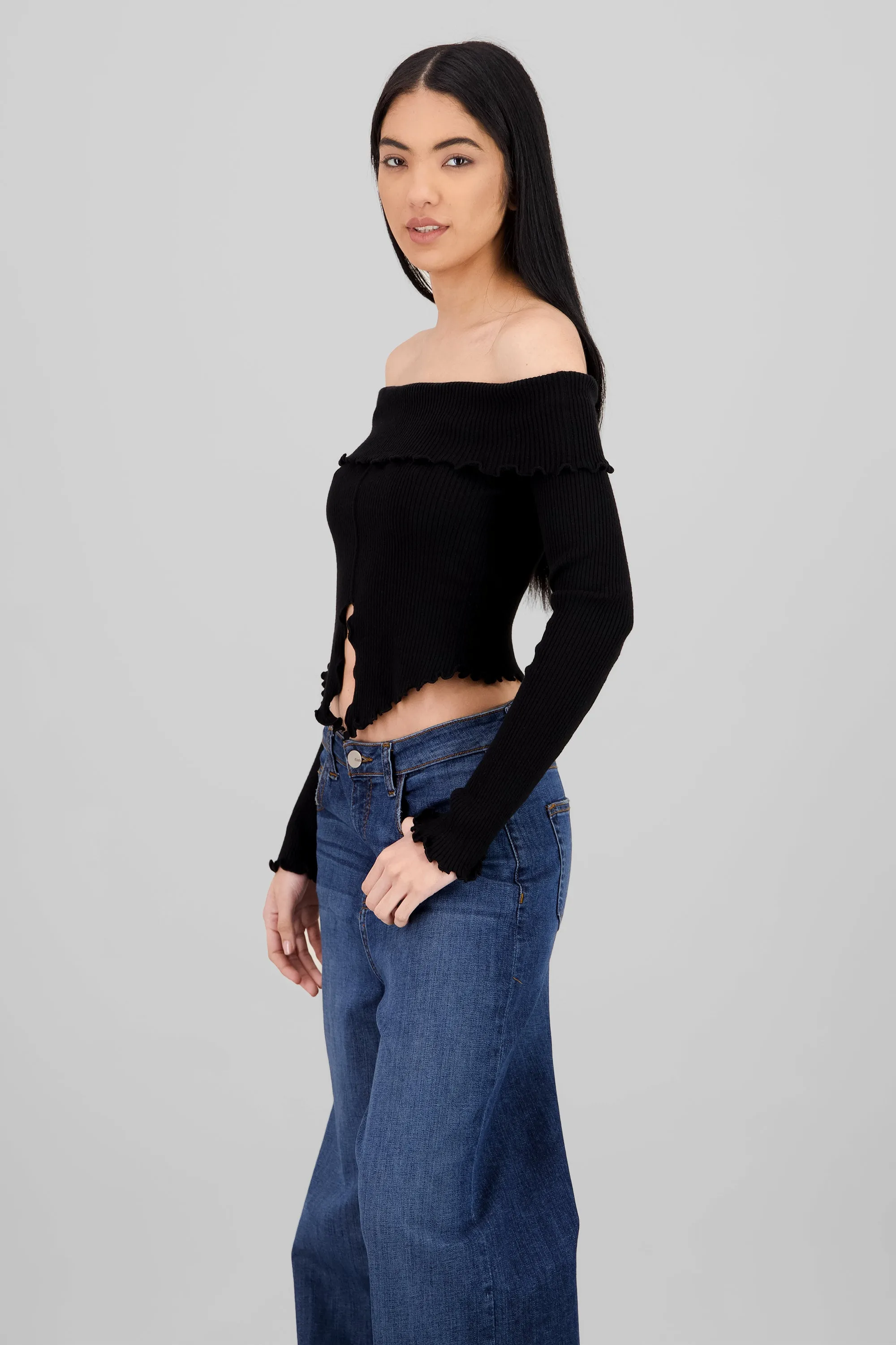 Top off shoulder plisado sold by Shasa product image thumbnail 3