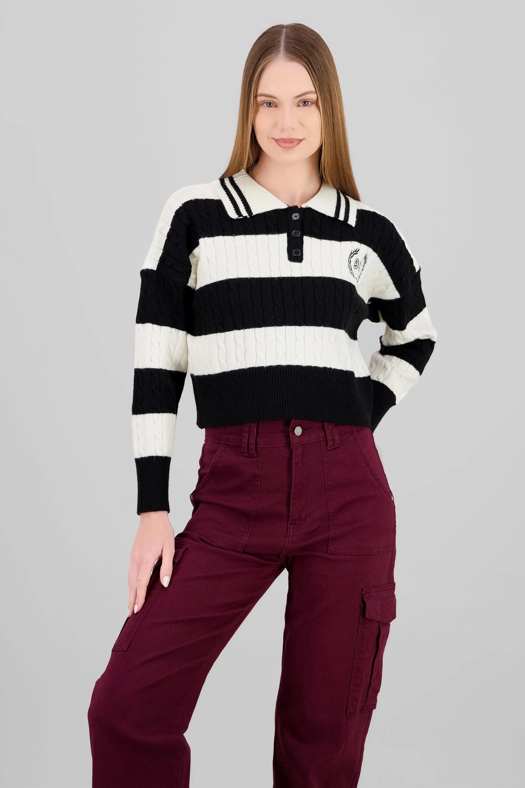 Sueter rayas cuello polo sold by Shasa
