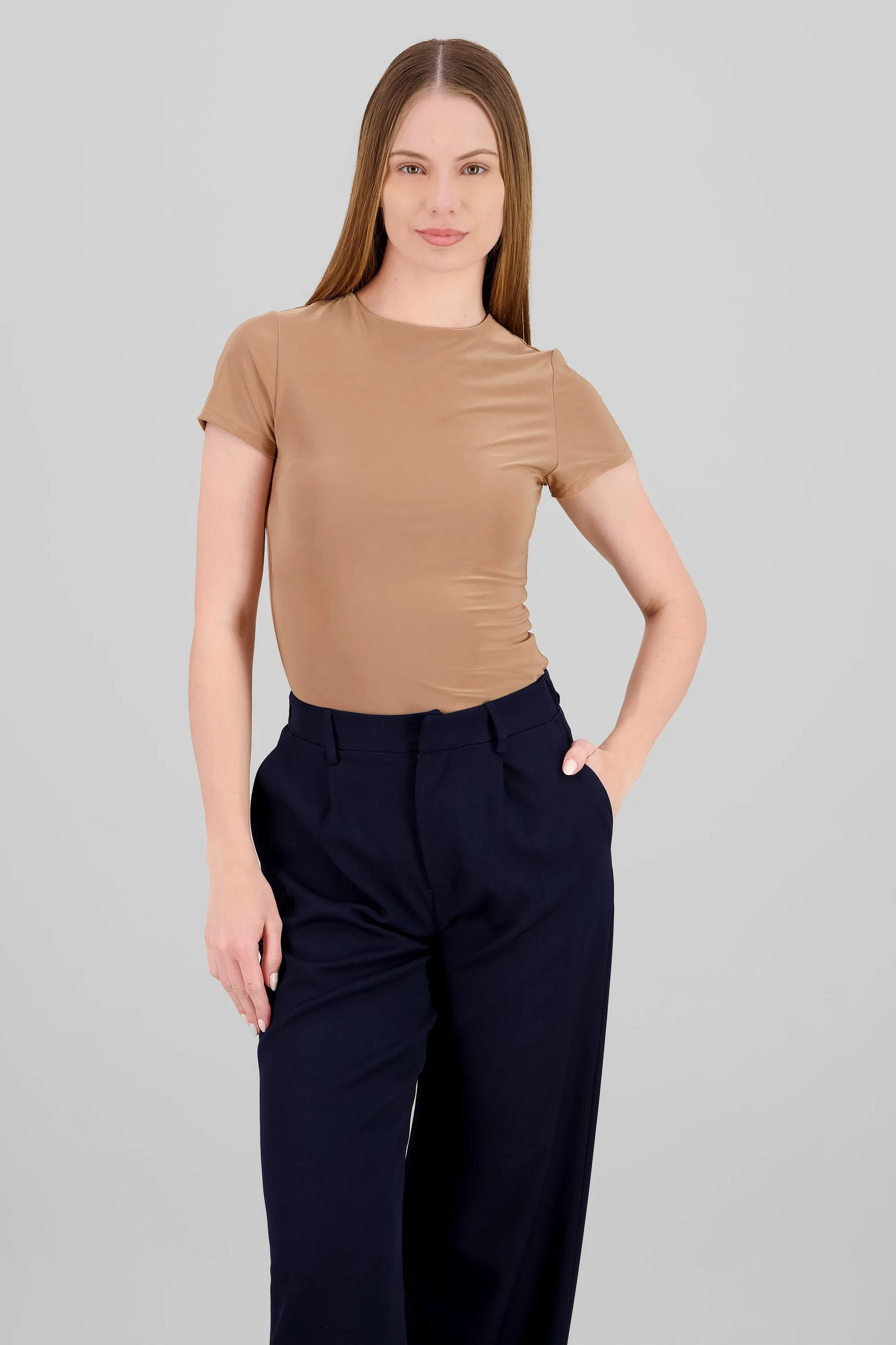 Bodysuit manga corta cuello redondo sold by Shasa