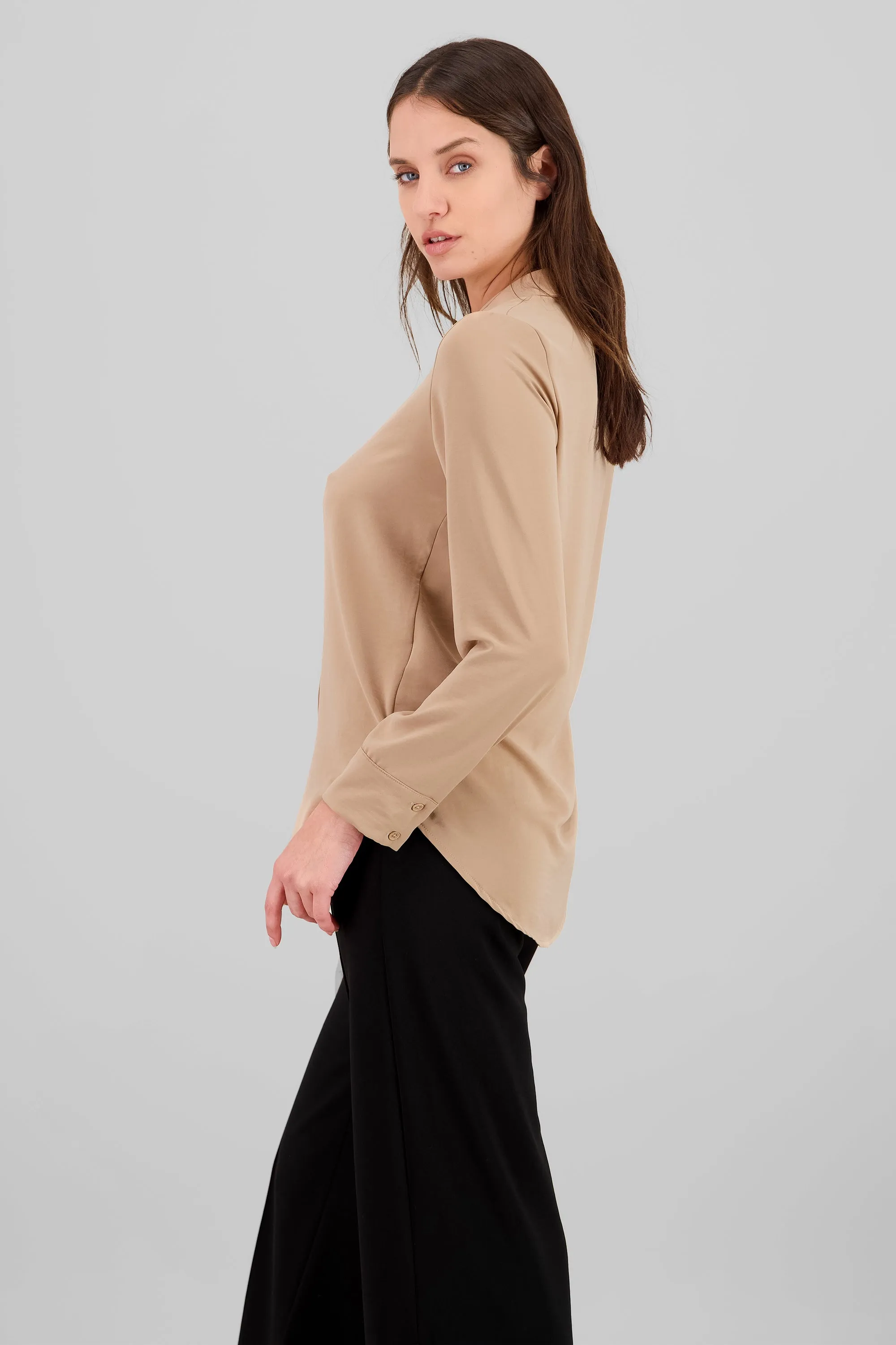 Camisa lisa manga larga botones sold by Shasa product image thumbnail 3