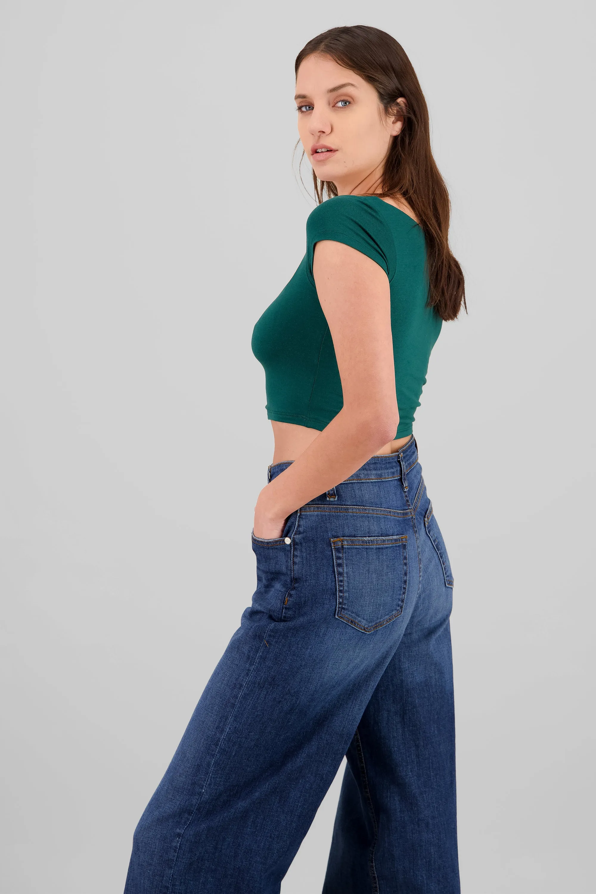 Top escote cuadrado con manga corta sold by Shasa product image thumbnail 3