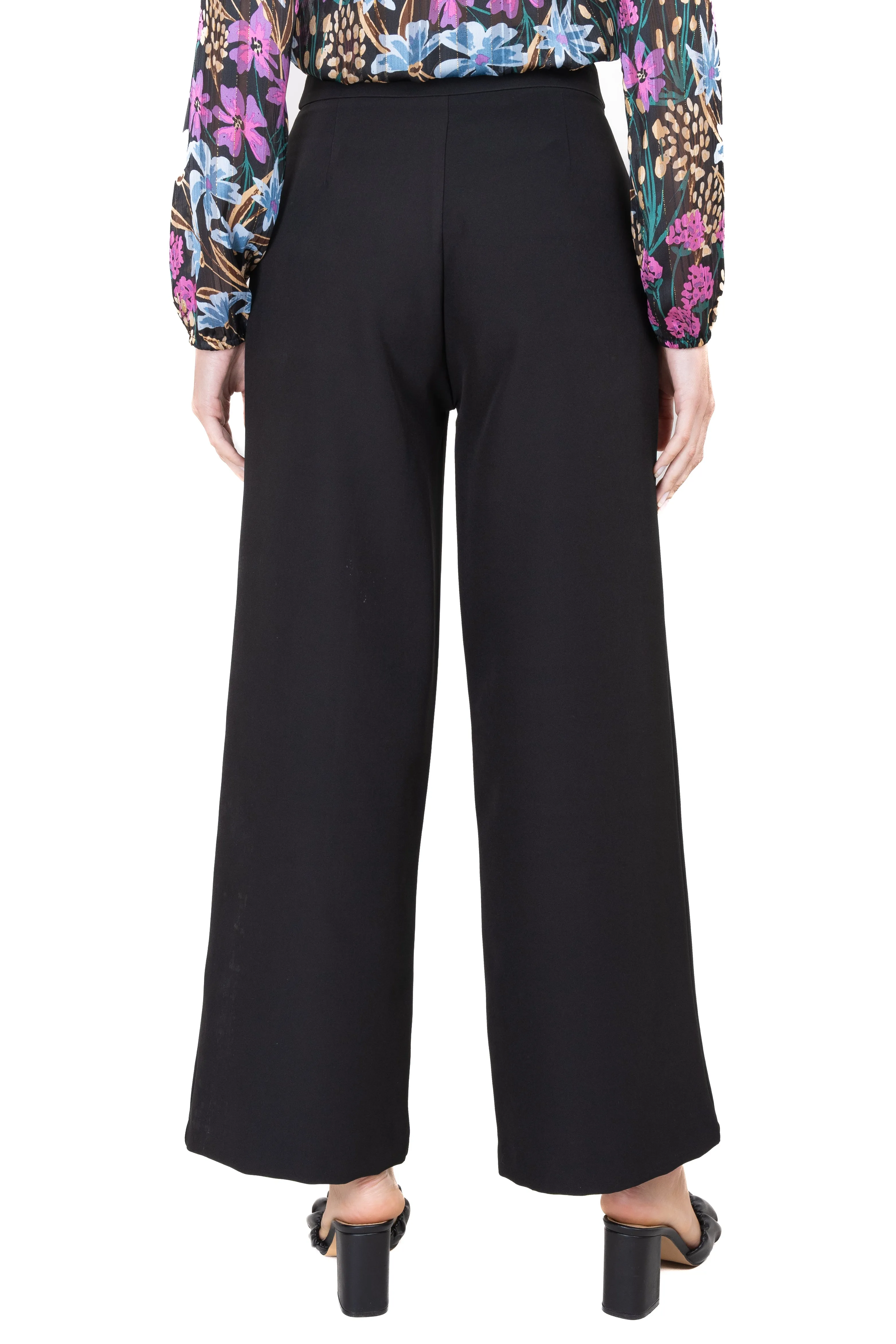 Pantalón wide leg botón cruzado sold by Shasa product image thumbnail 4