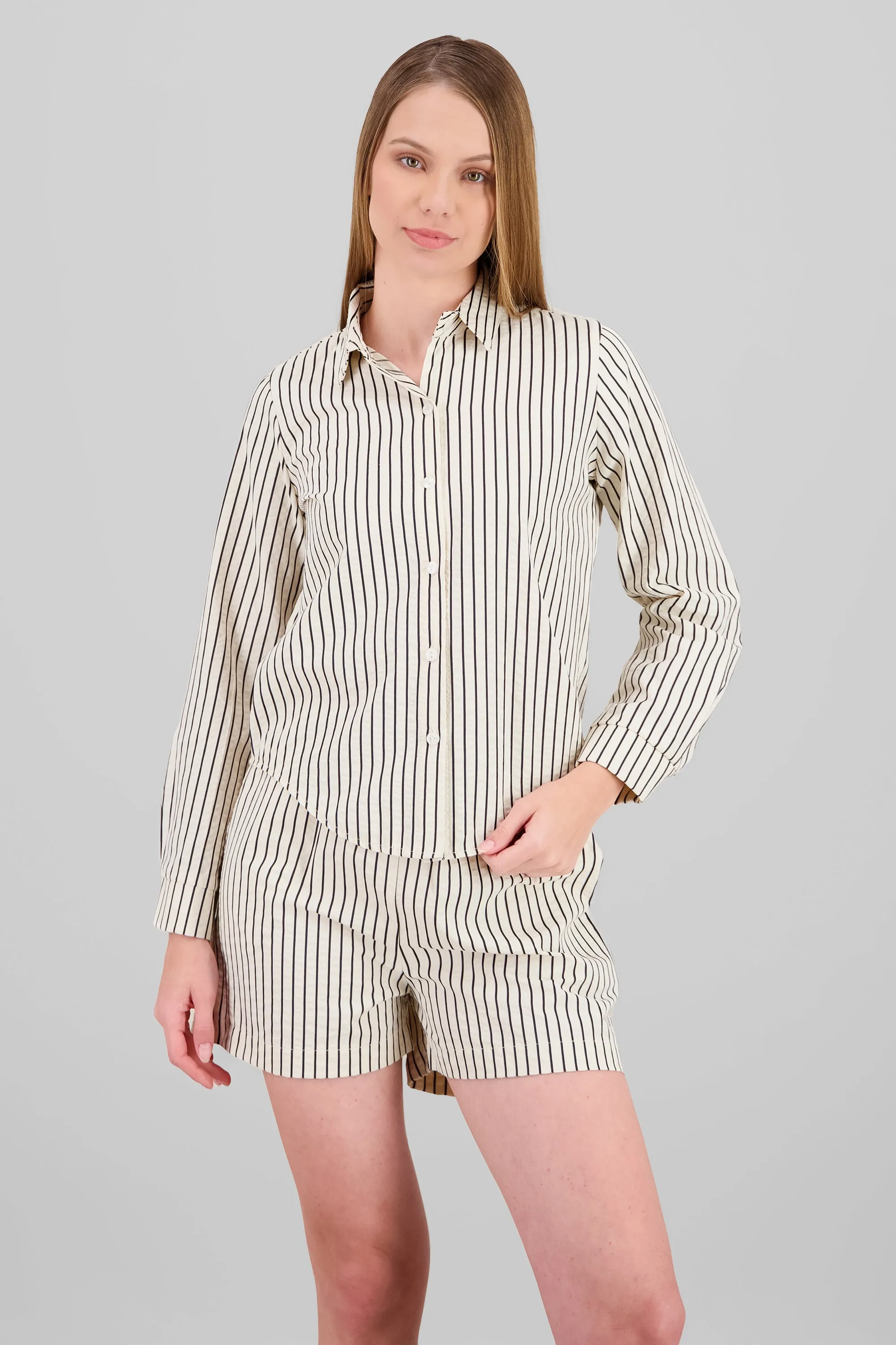 Camisa estampado rayas textura sold by Shasa