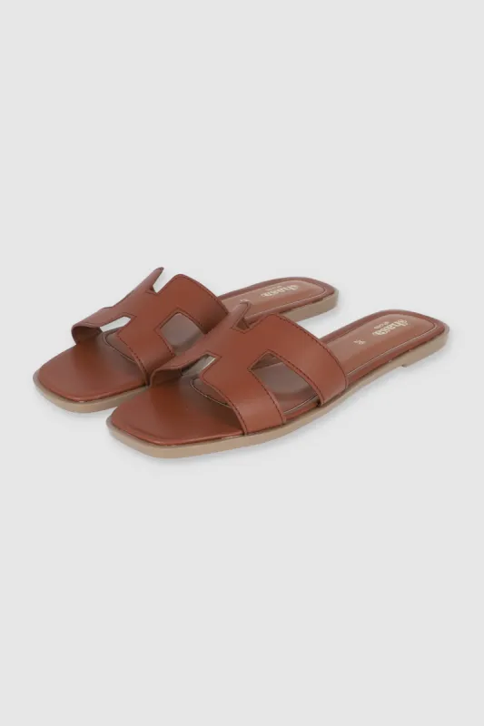 Sandalia greca h sold by Shasa