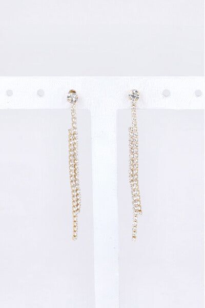 Par aretes largos brillos sold by Shasa