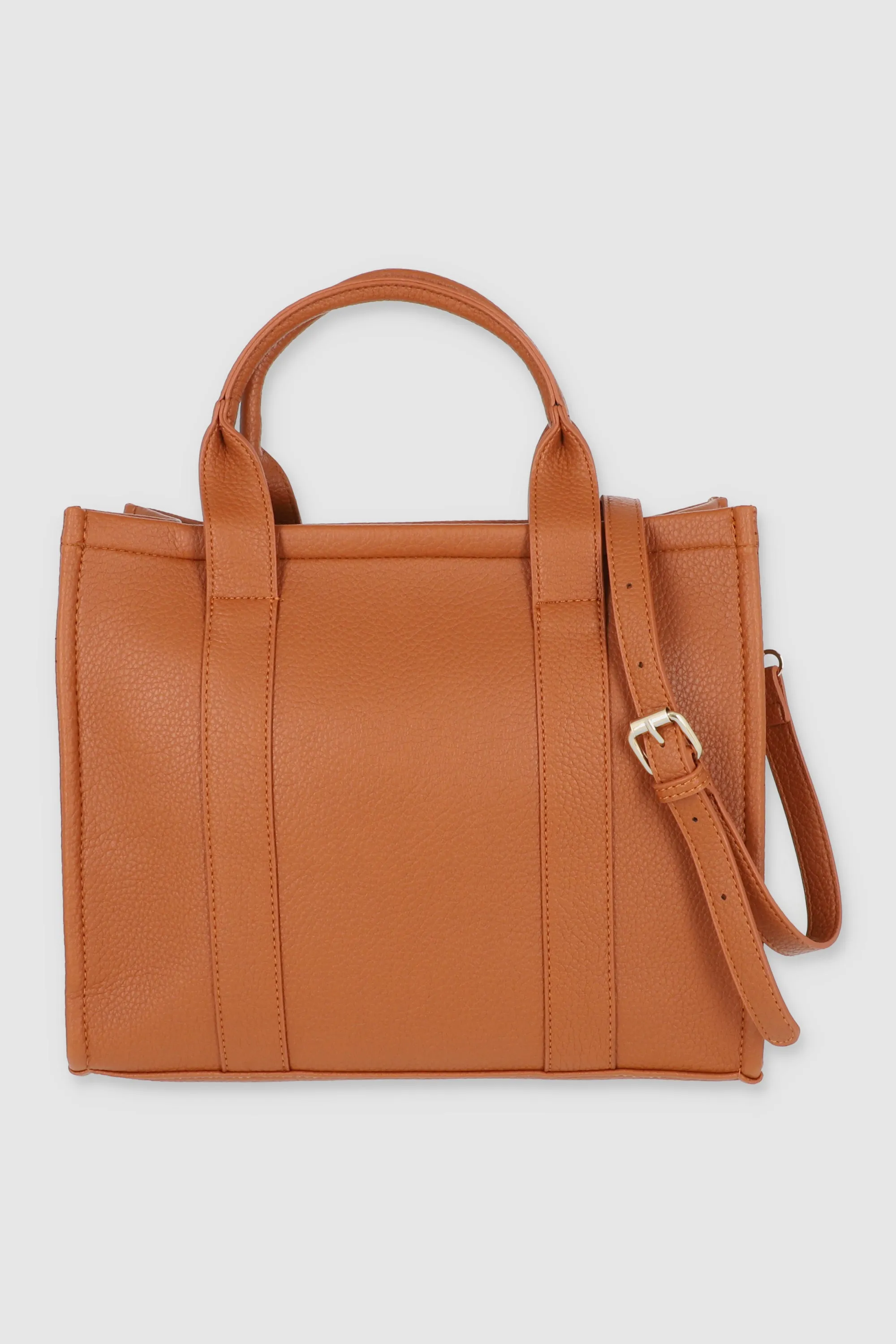 Bolsa grande tote pu deslavado sold by Shasa