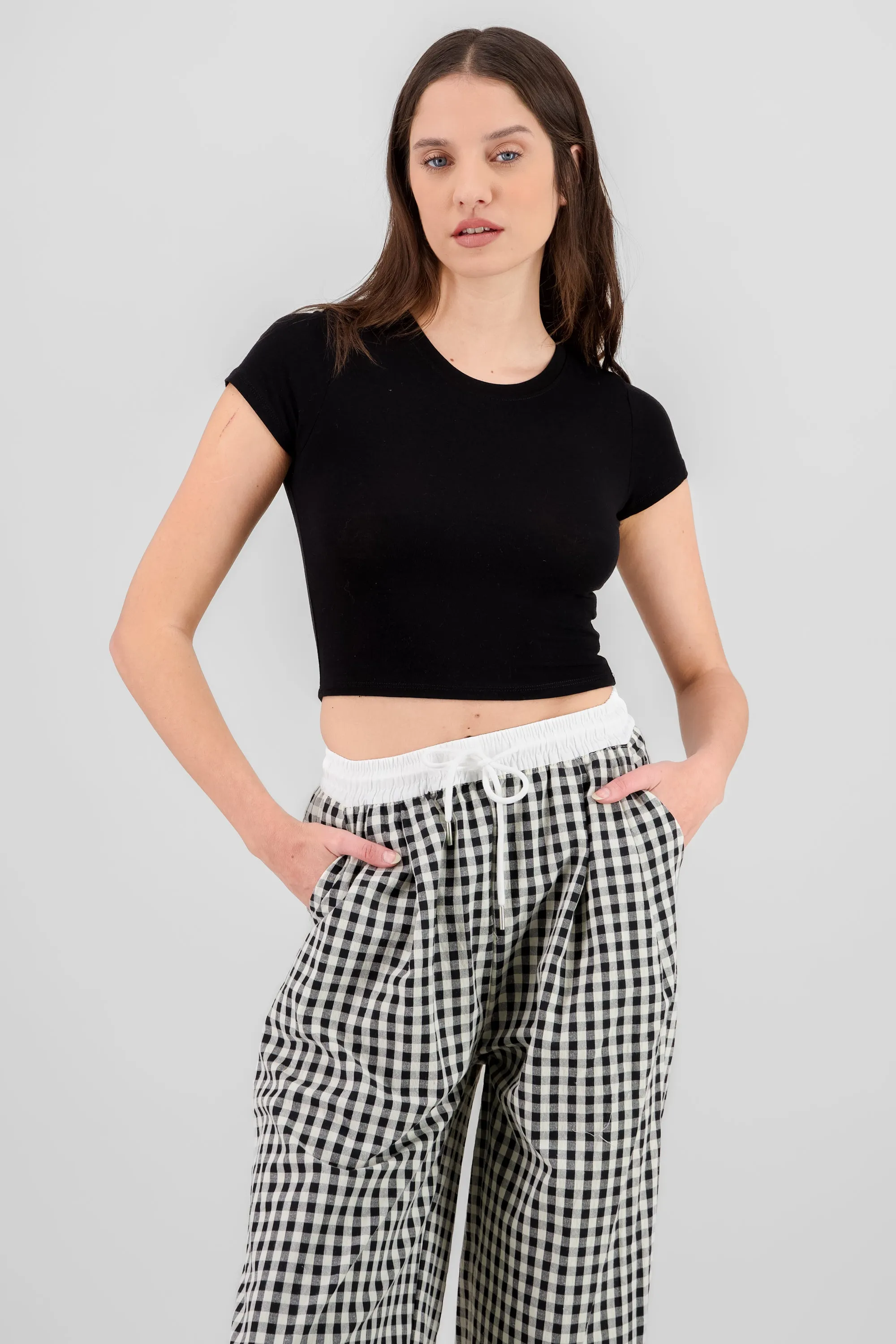 Top rib cuello redondo con manga orta sold by Shasa