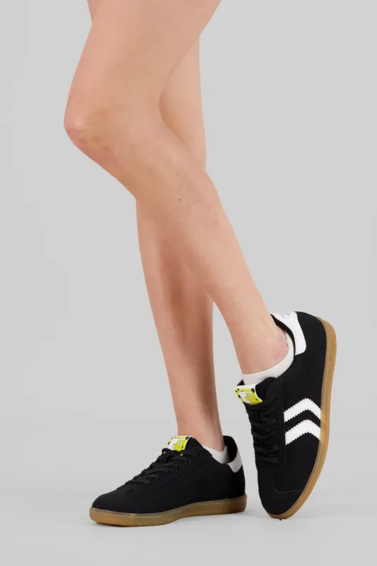 tenis casual doble linea bon esponja sold by Shasa