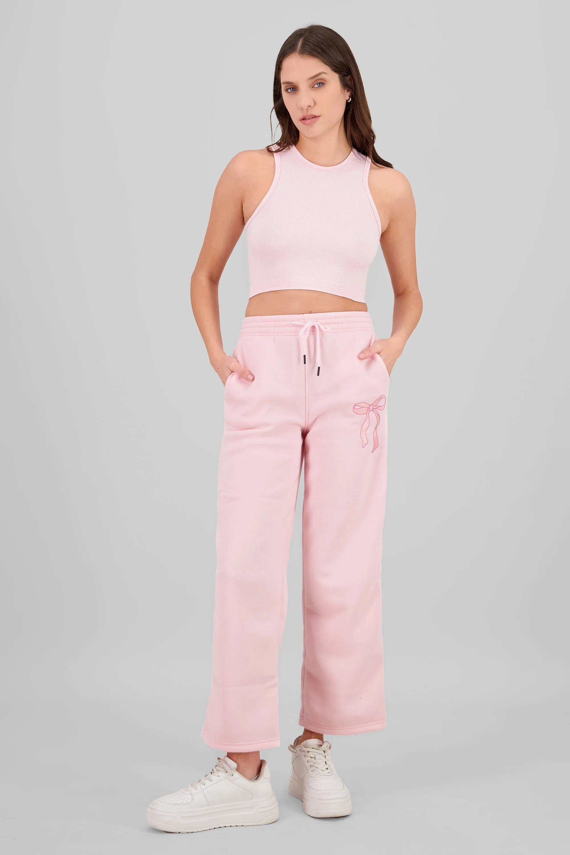 Pants lisos moño bordado sold by Shasa