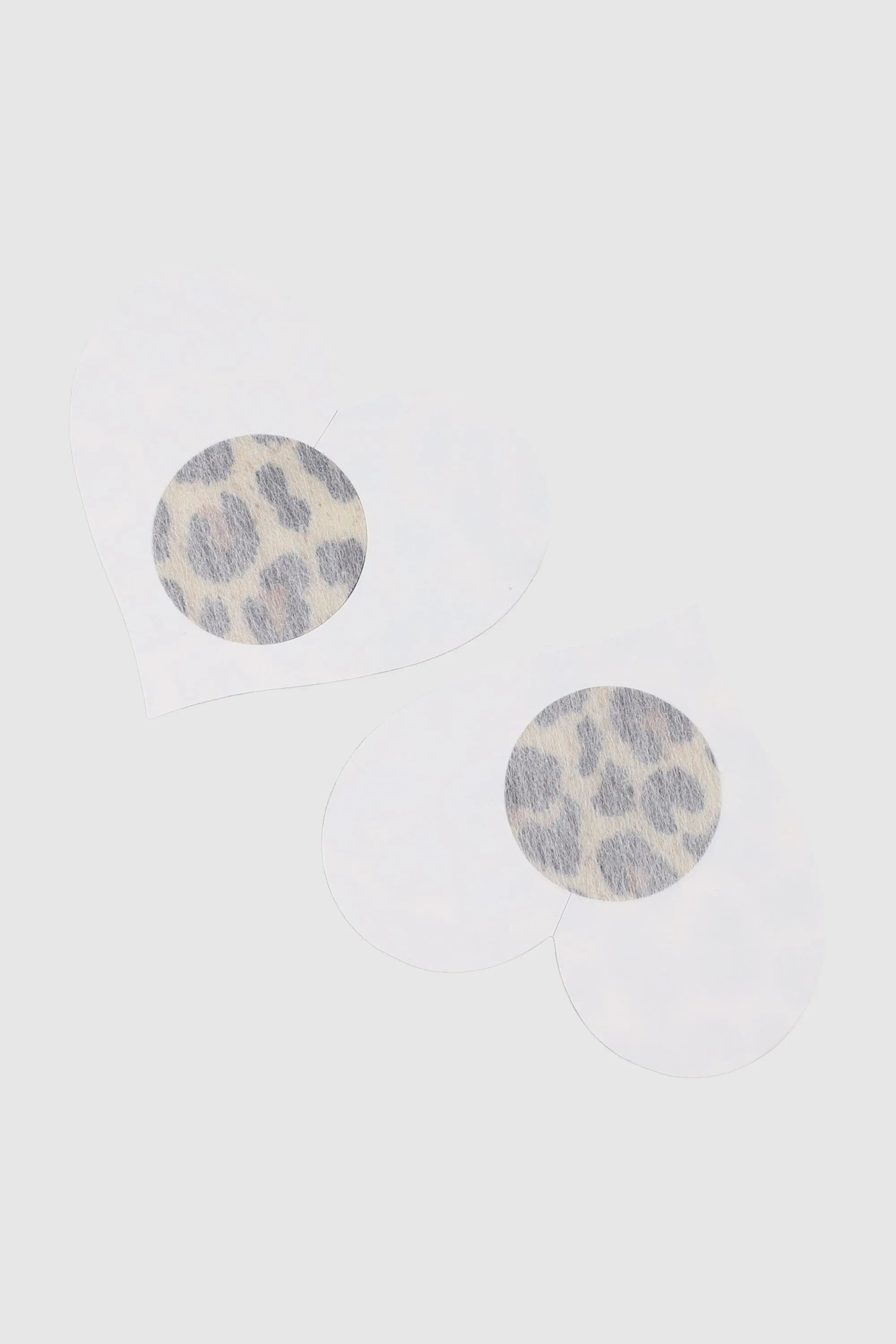 1 par cubrepezones ap sold by Shasa product image thumbnail 2