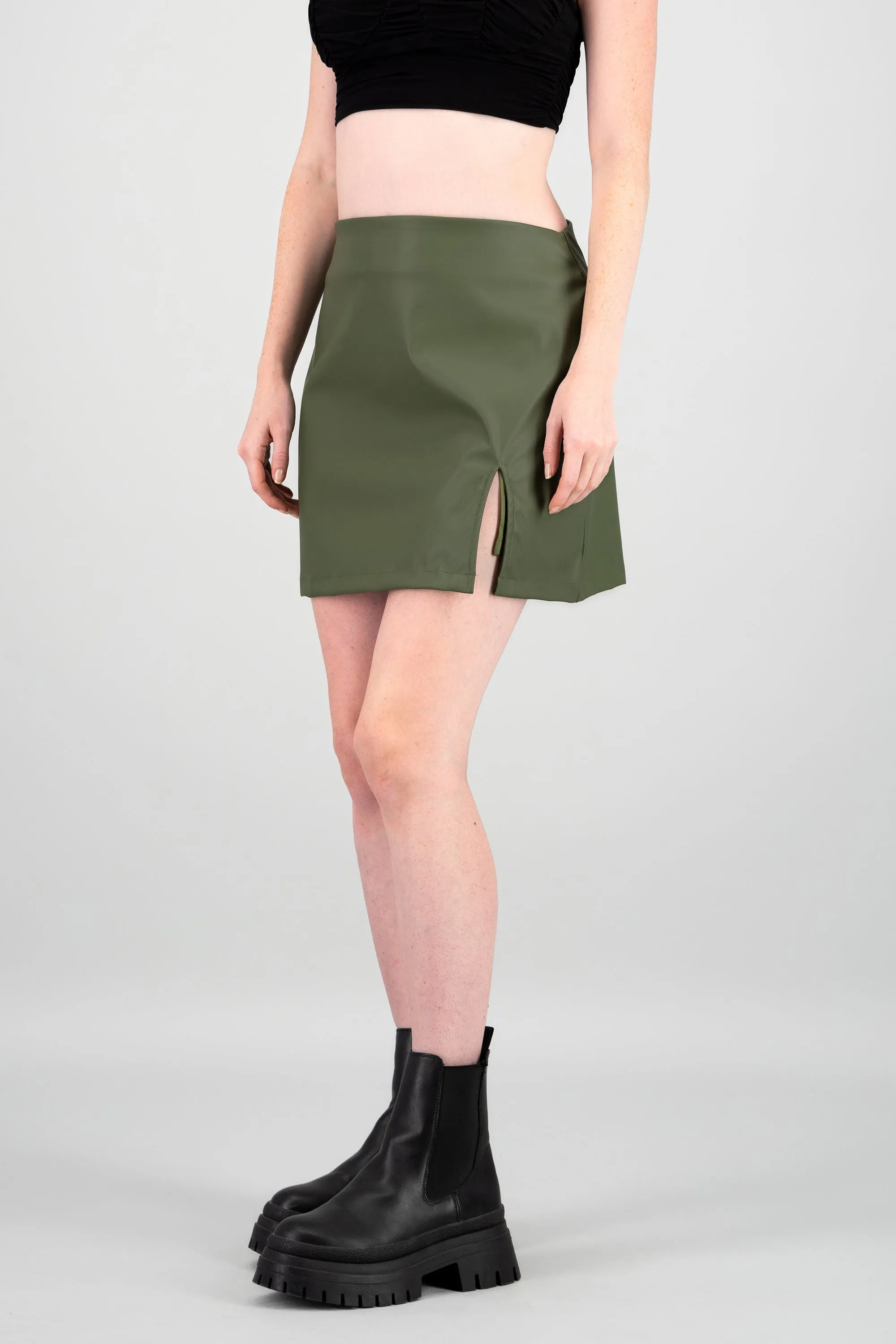 Falda mini vinipiel detalle abertura sold by Shasa product image thumbnail 3