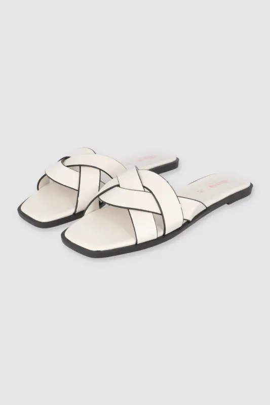 Sandalia tiras anchas entrelazadas sold by Shasa