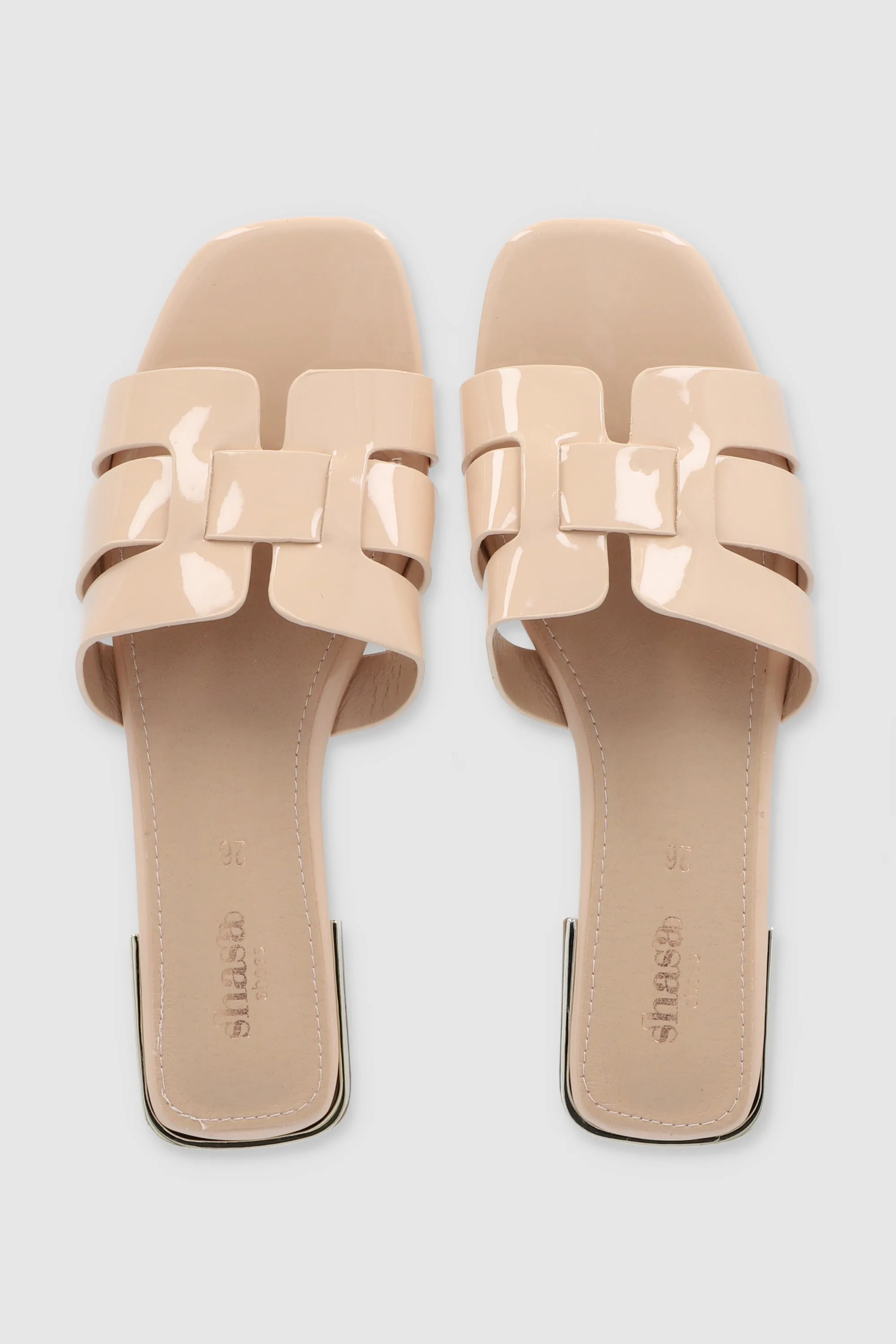 Sandalia entrelazada charol sold by Shasa product image thumbnail 2