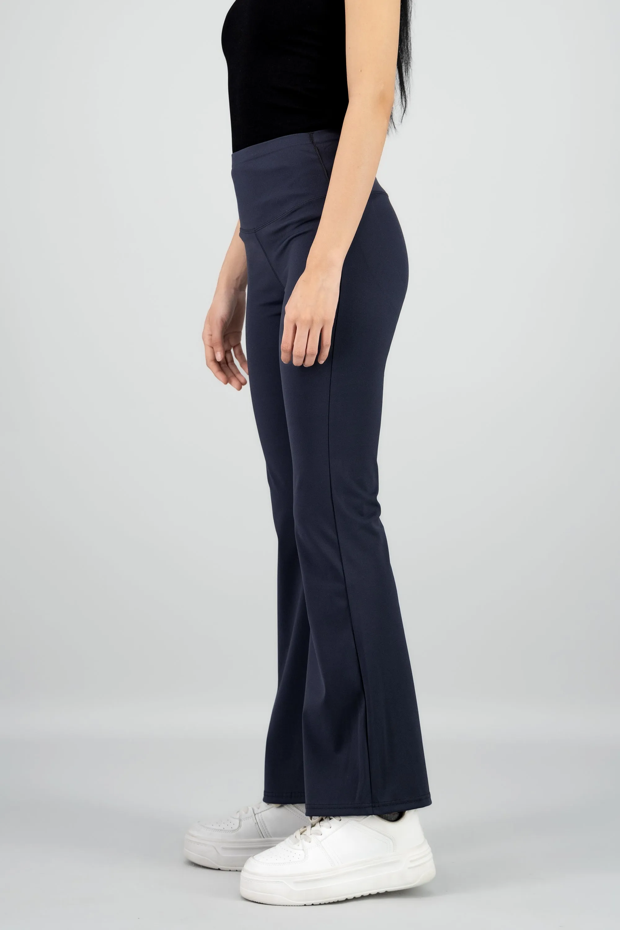 Pantalones suaves flare lisos sold by Shasa product image thumbnail 3