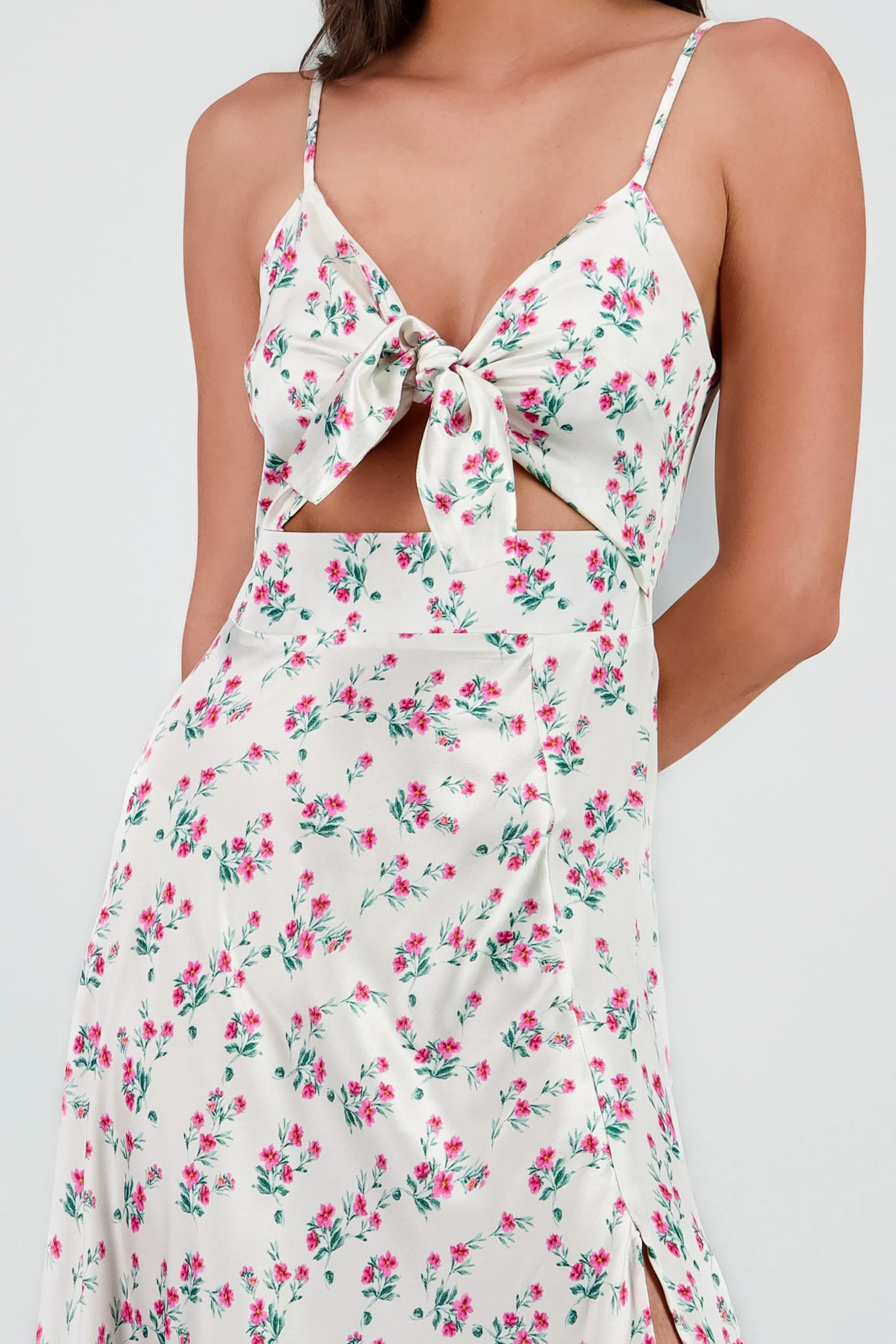 Vestido midi satin flores sold by Shasa product image thumbnail 5