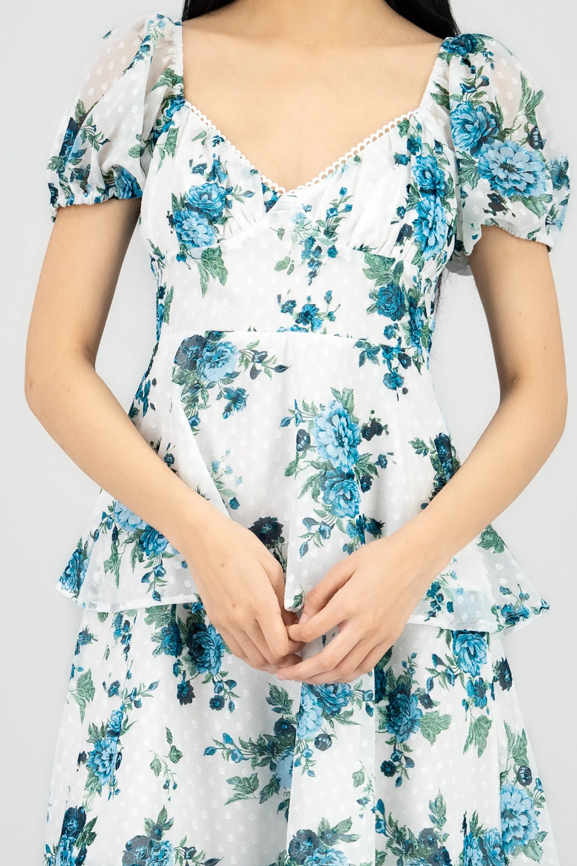 Vestido maxi flores con capas sold by Shasa product image thumbnail 5