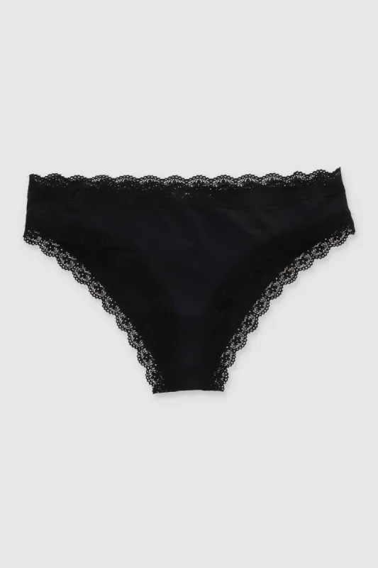 Bikini bordado love sold by Shasa