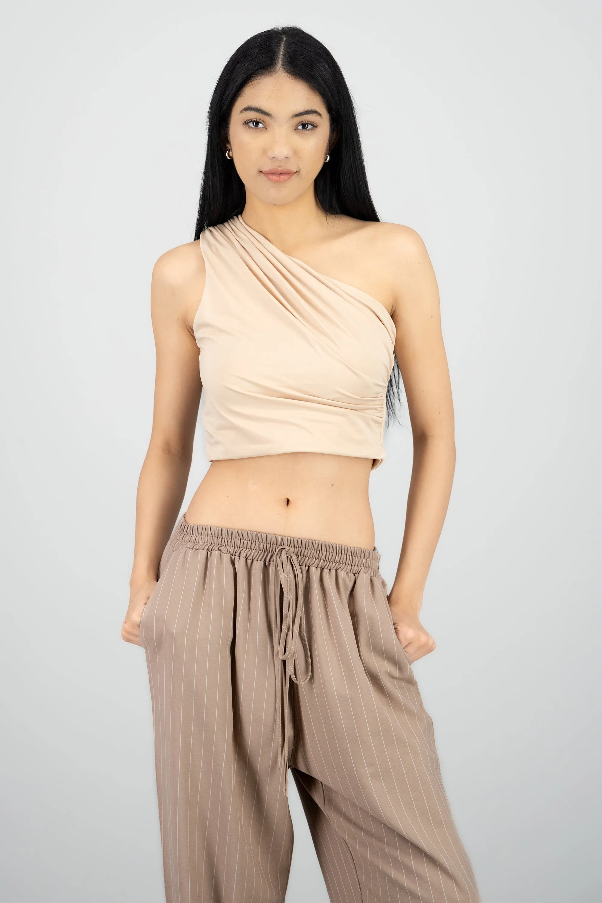 Top drapeado one shoulder hypsters sold by Shasa