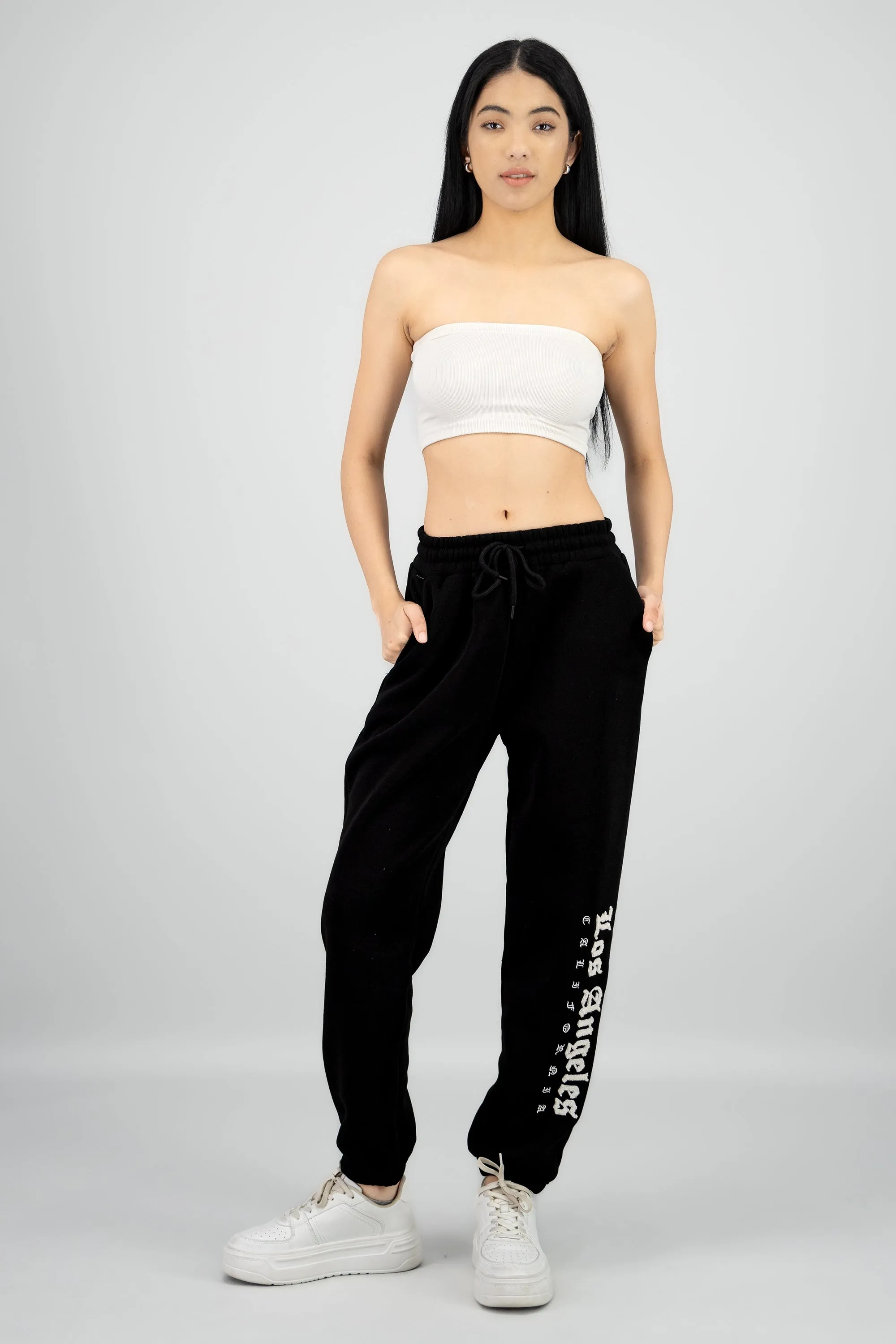 Pants estampado los angeles sold by Shasa