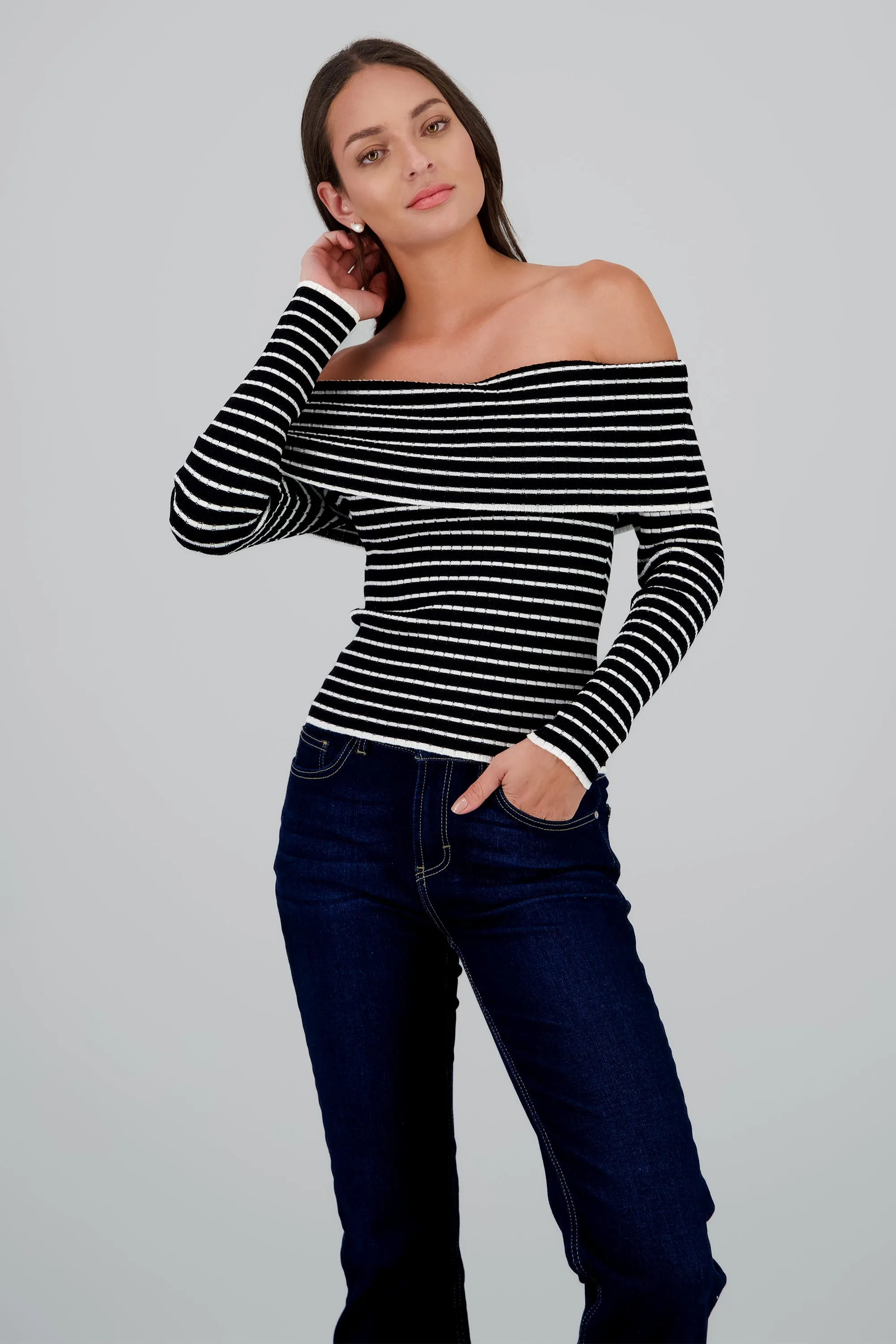 Top manga larga off shoulder textura sold by Shasa product image thumbnail 2