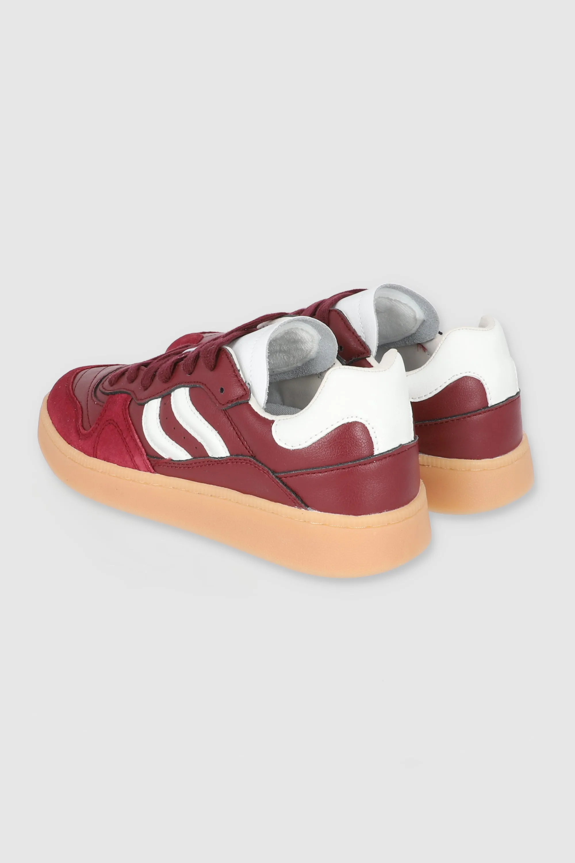 Tenis retro ondas gamuza sold by Shasa product image thumbnail 4