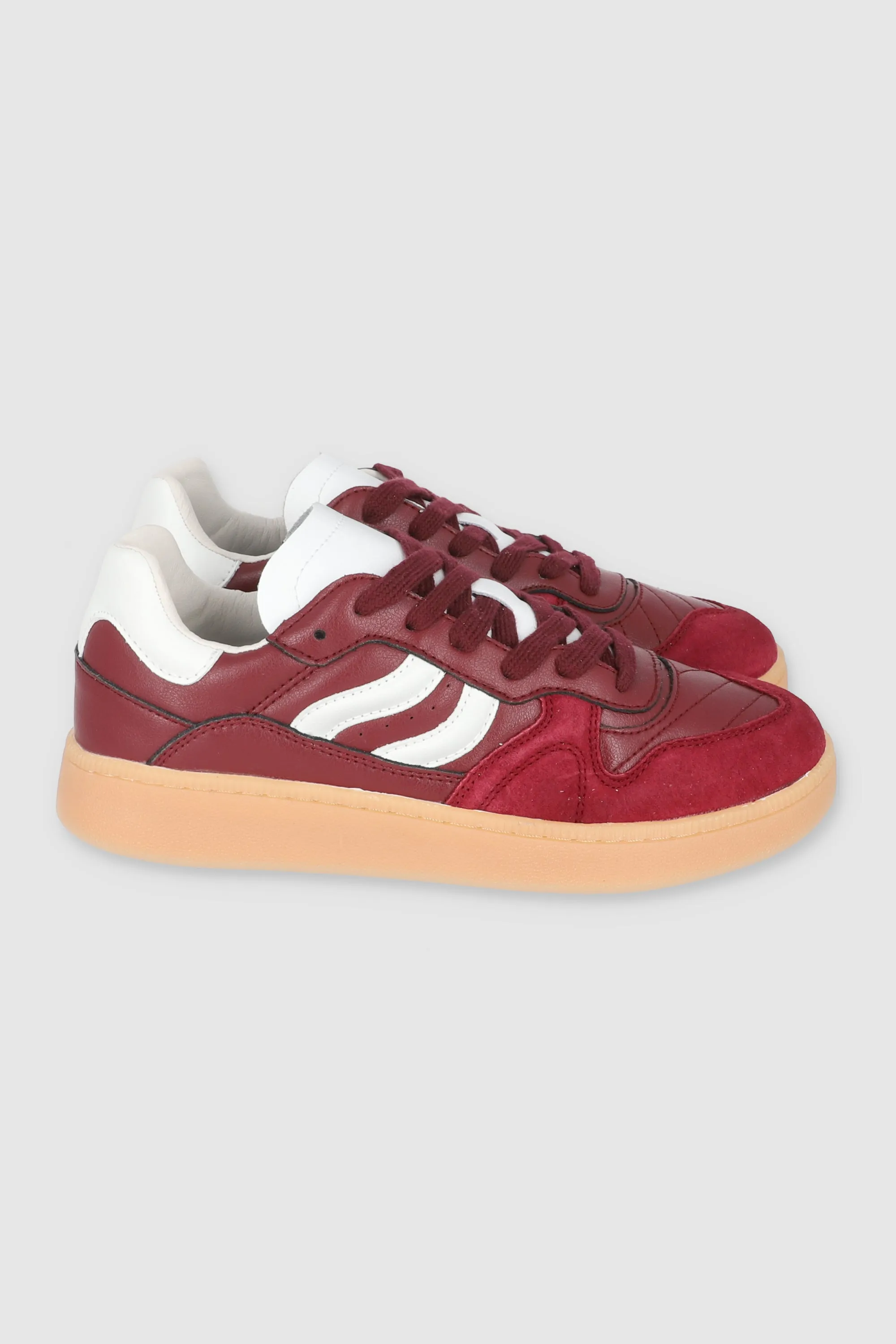 Tenis retro ondas gamuza sold by Shasa product image thumbnail 3