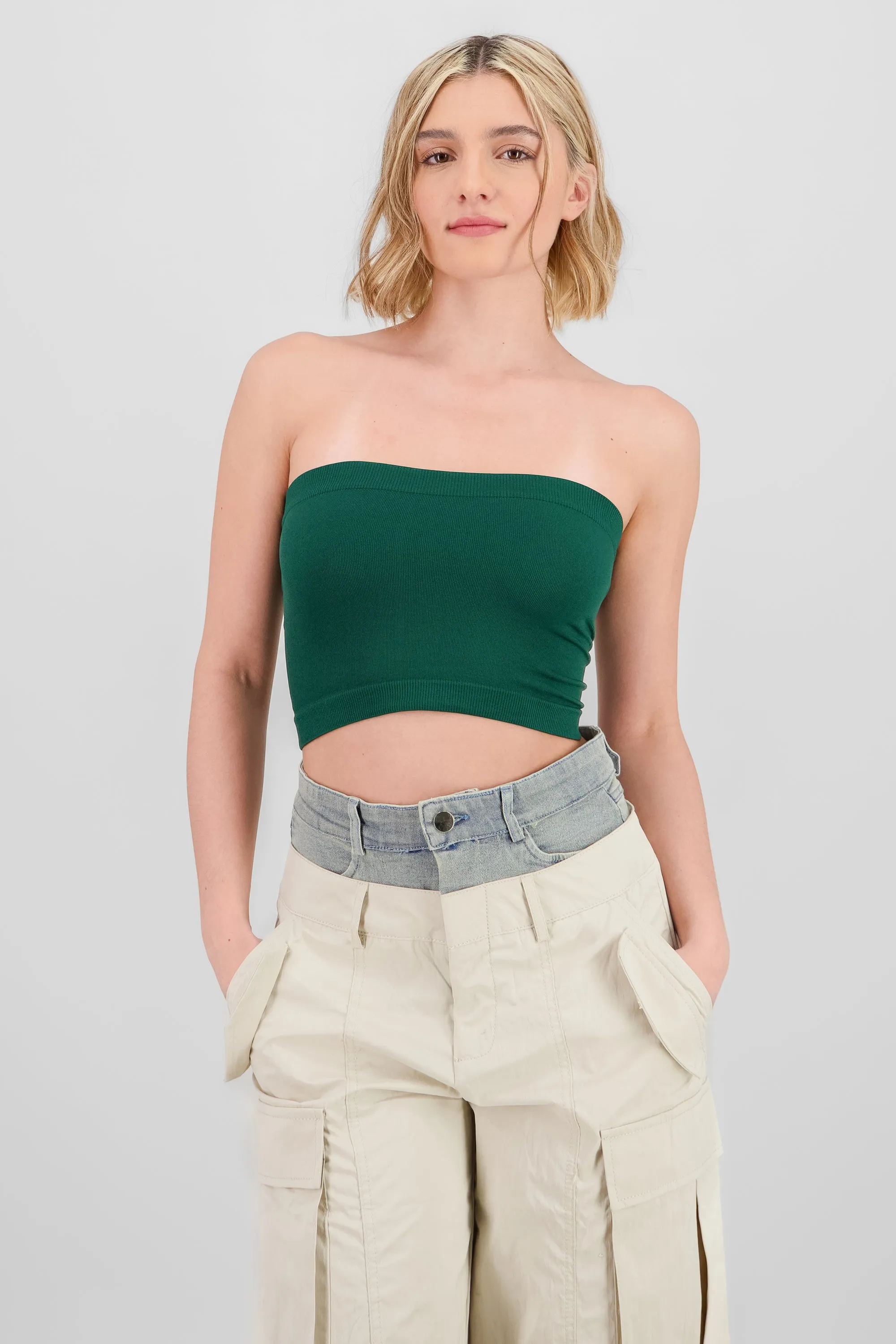 Top strapless liso sold by Shasa