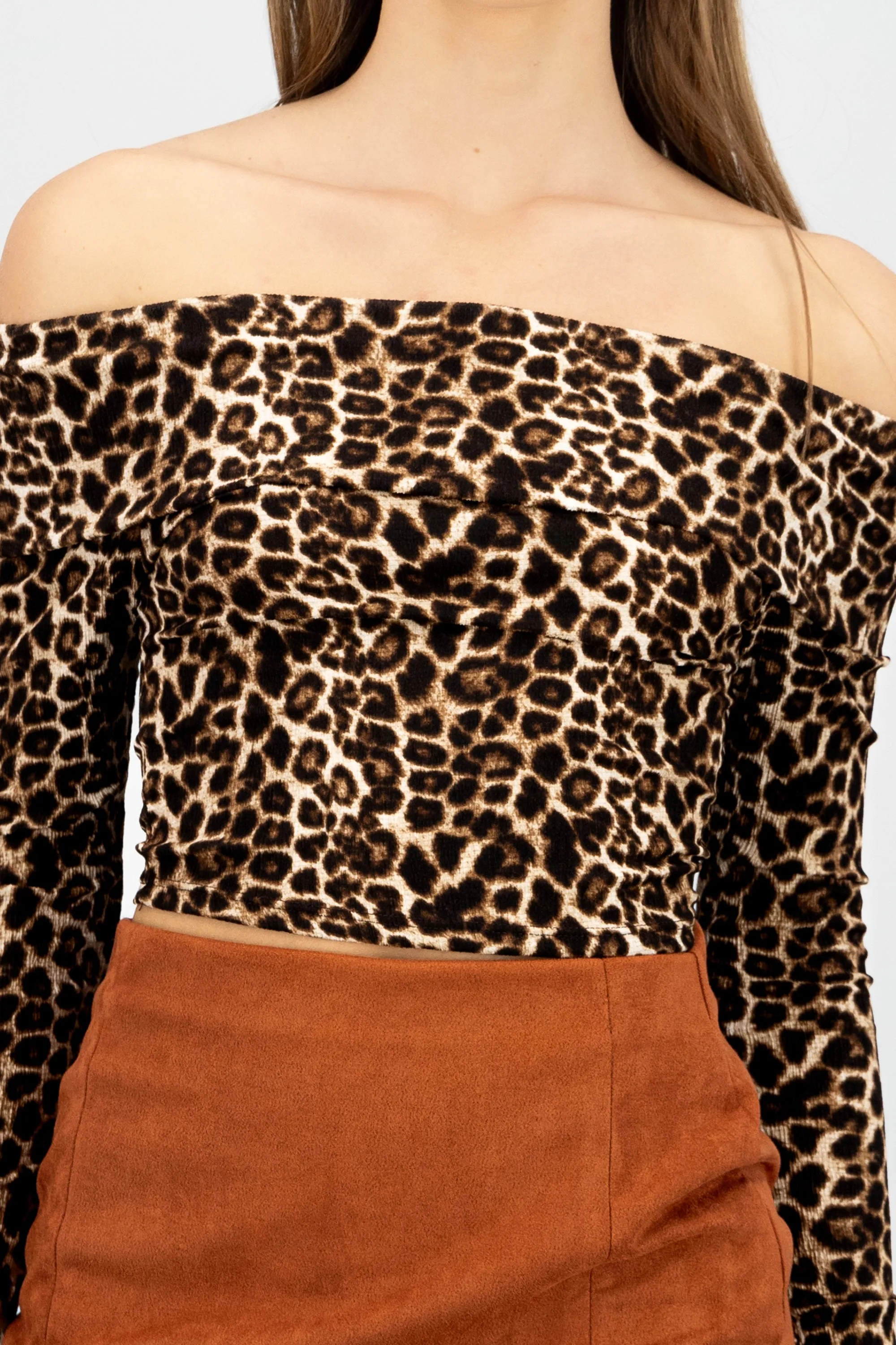 Top off shoulder de animal print con brillo sold by Shasa product image thumbnail 5