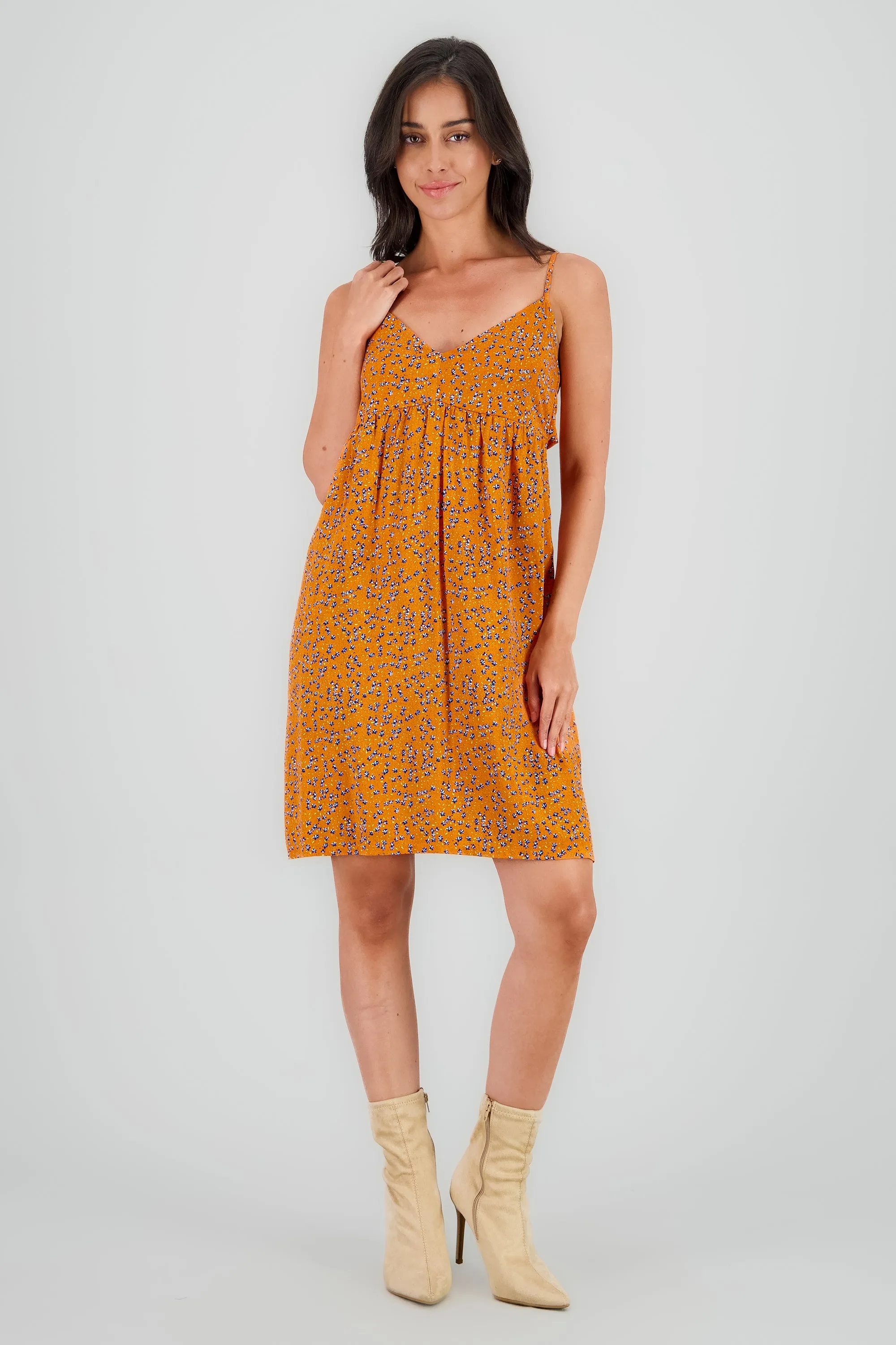 Vestido midi escote v tirantes sold by Shasa