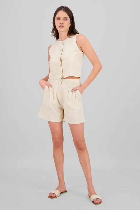 Short pinzas liso sold by Shasa