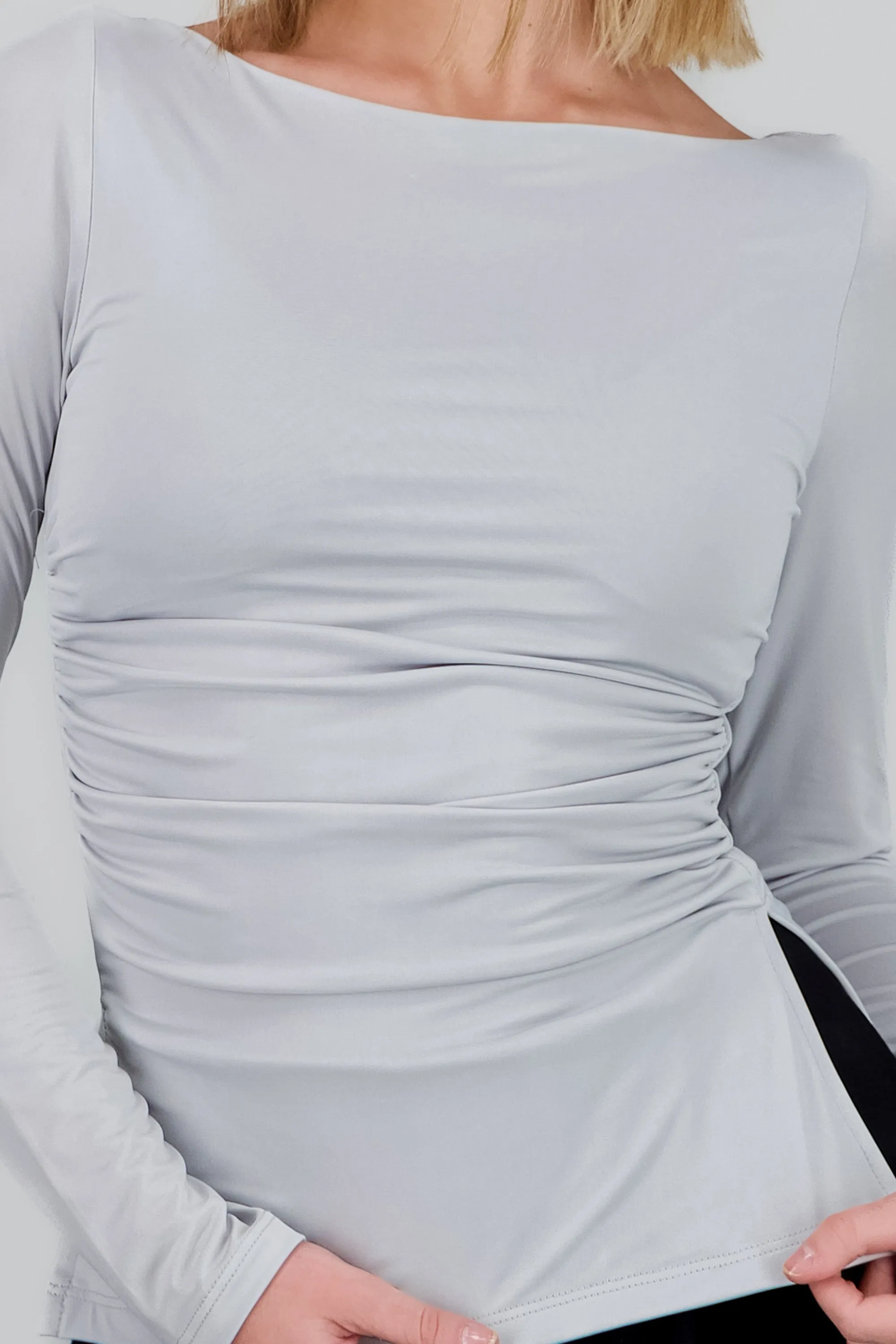 Top manga larga liso detalle drapeado sold by Shasa product image thumbnail 5