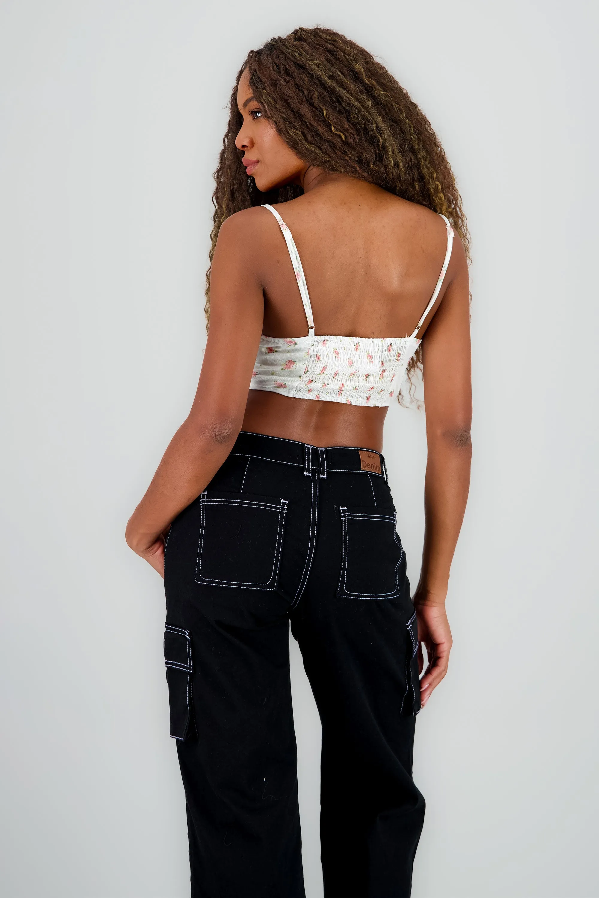 Top con copas de escote cascada con flores sold by Shasa product image thumbnail 4