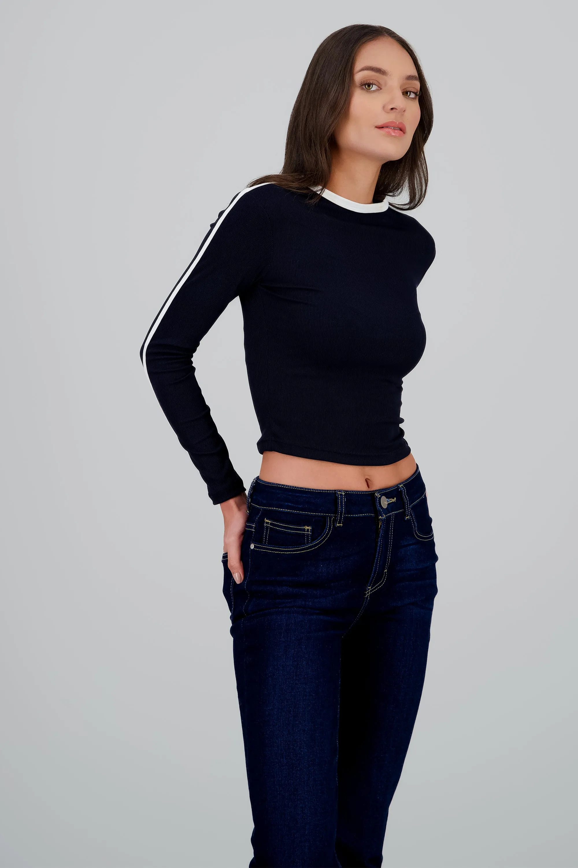 Playera manga larga rib lineas contraste sold by Shasa