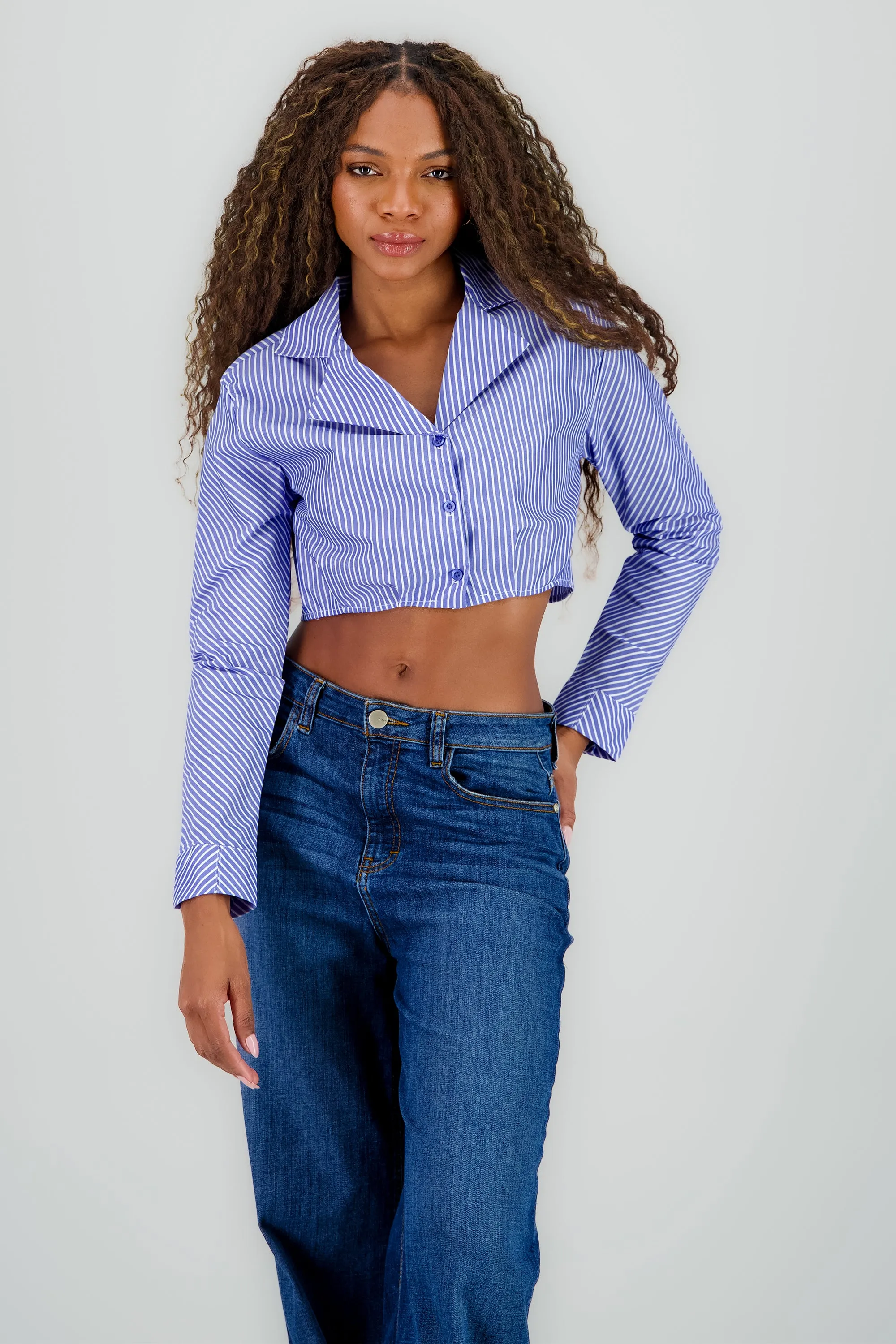 Camisa crop detalle cuello pinzas sold by Shasa product image thumbnail 2