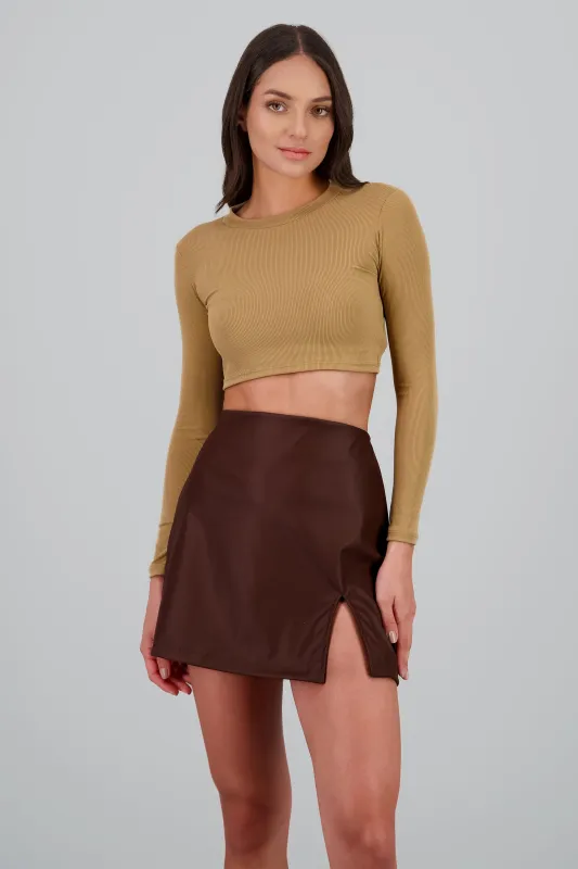 Top manga larga cuello alto sold by Shasa