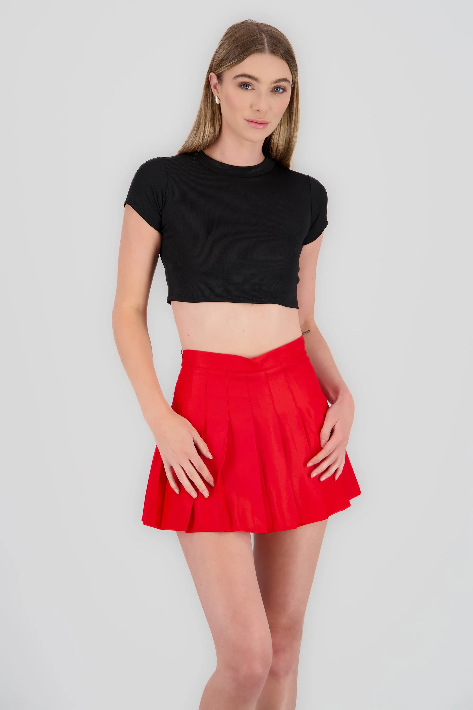 Top de manga corta de rib liso sold by Shasa