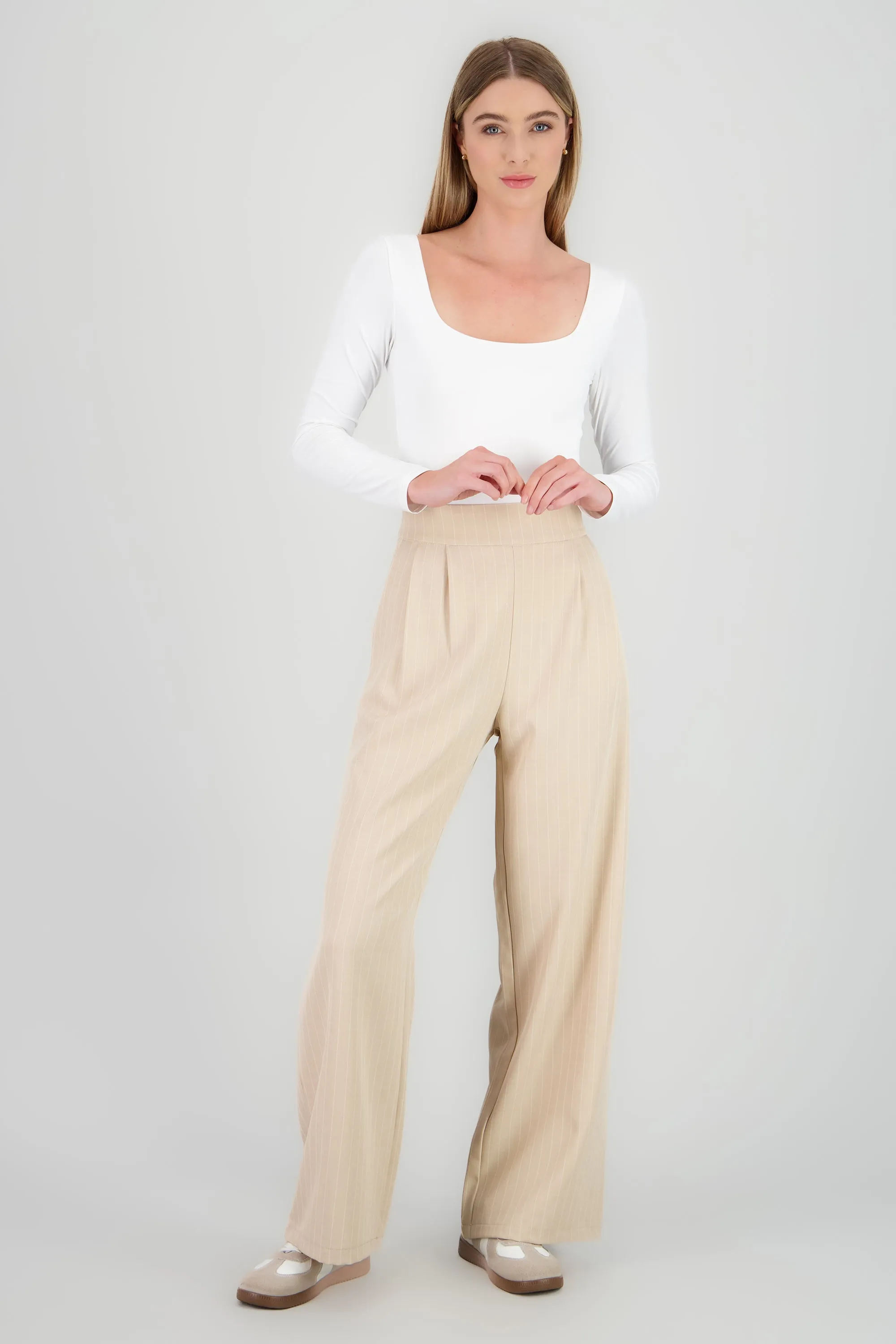 Pantalon recto detalle rayas sold by Shasa