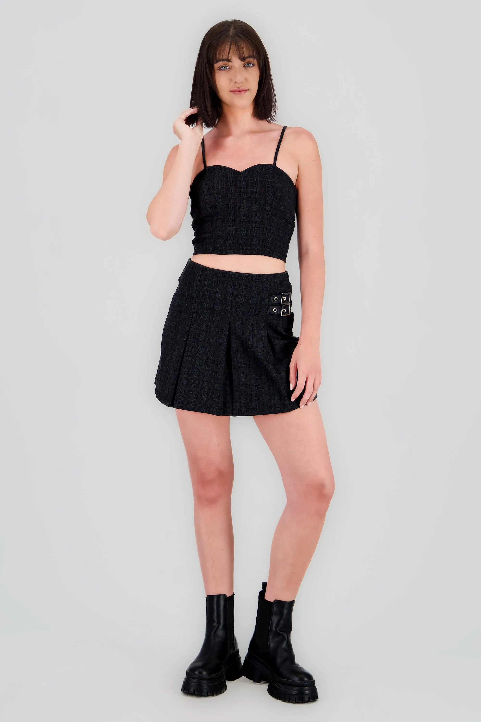 Falda mini detalle doble hevilla sold by Shasa