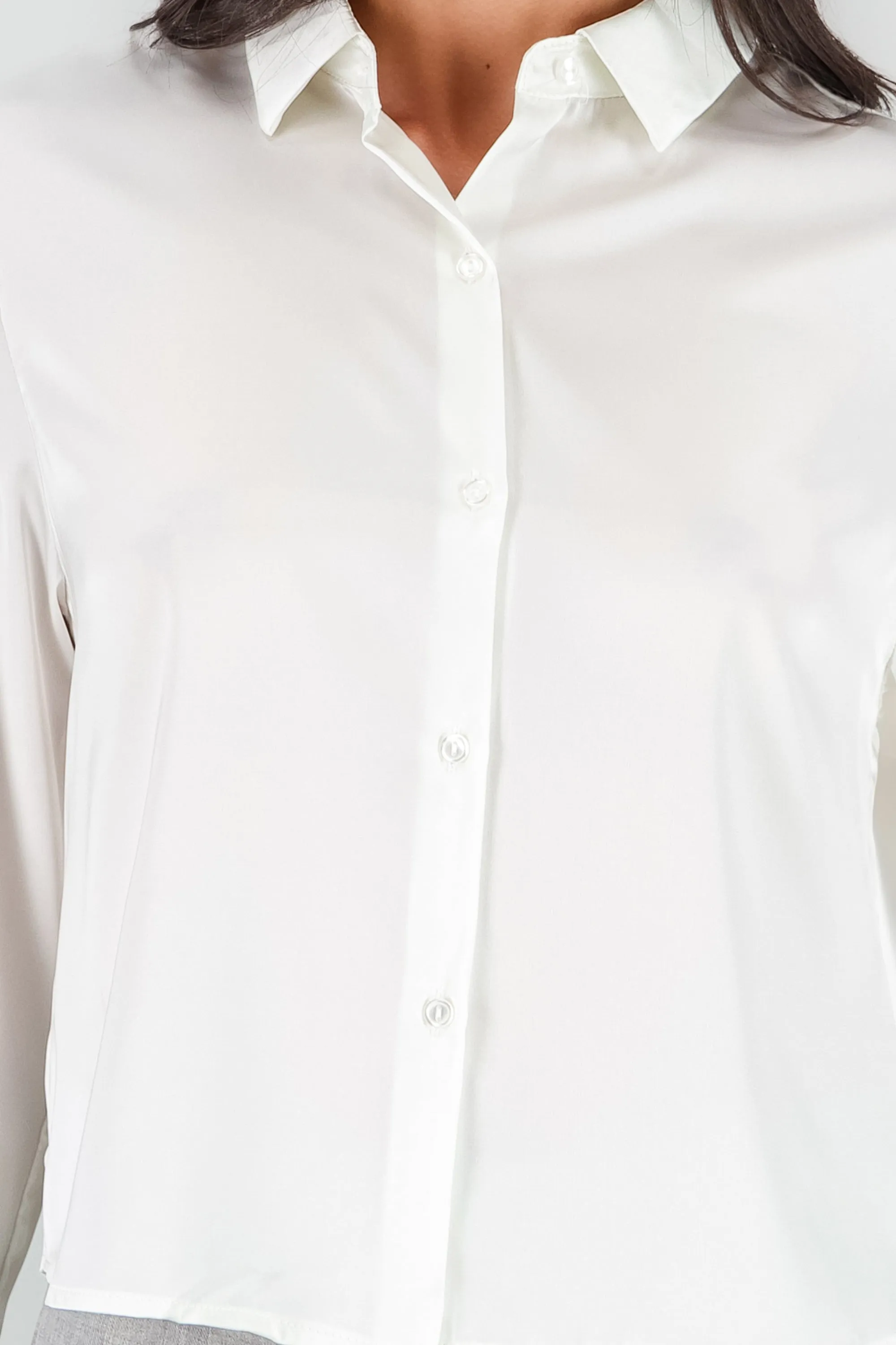 Camisa satinada lisa cropped sold by Shasa product image thumbnail 5