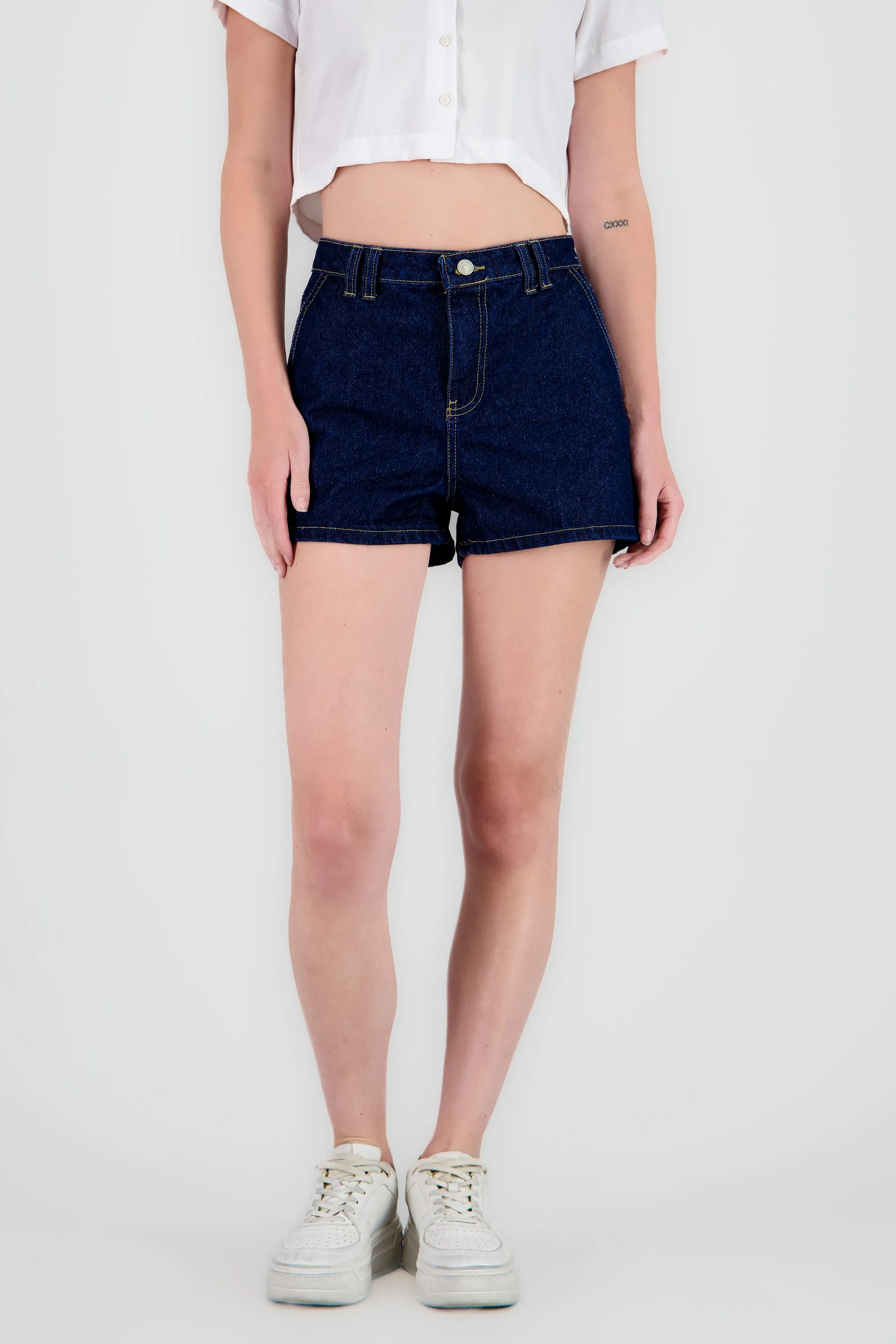 Short liso bolsas diagonal sold by Shasa product image thumbnail 2