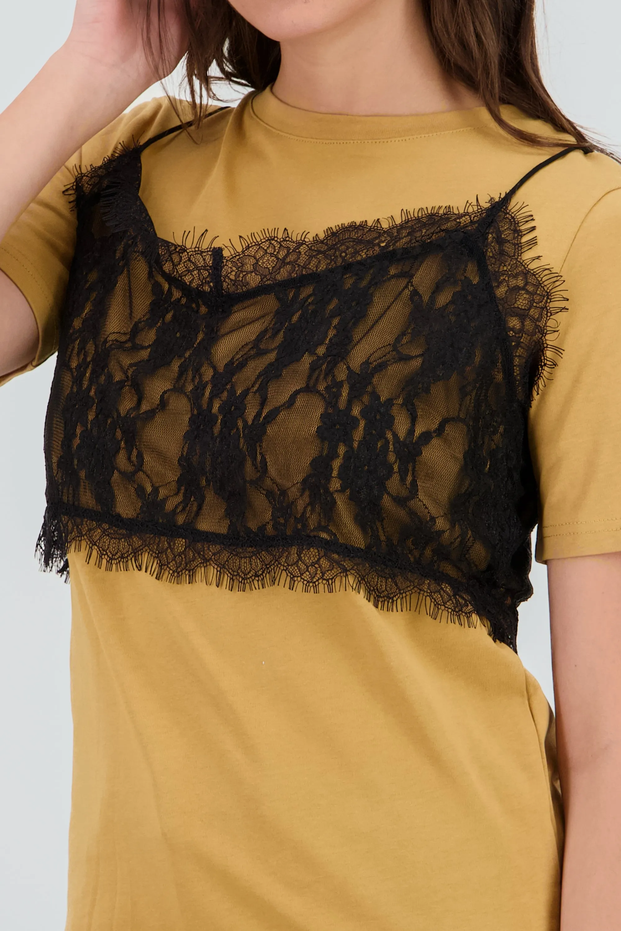 Playera oversized detalle encaje sold by Shasa product image thumbnail 5