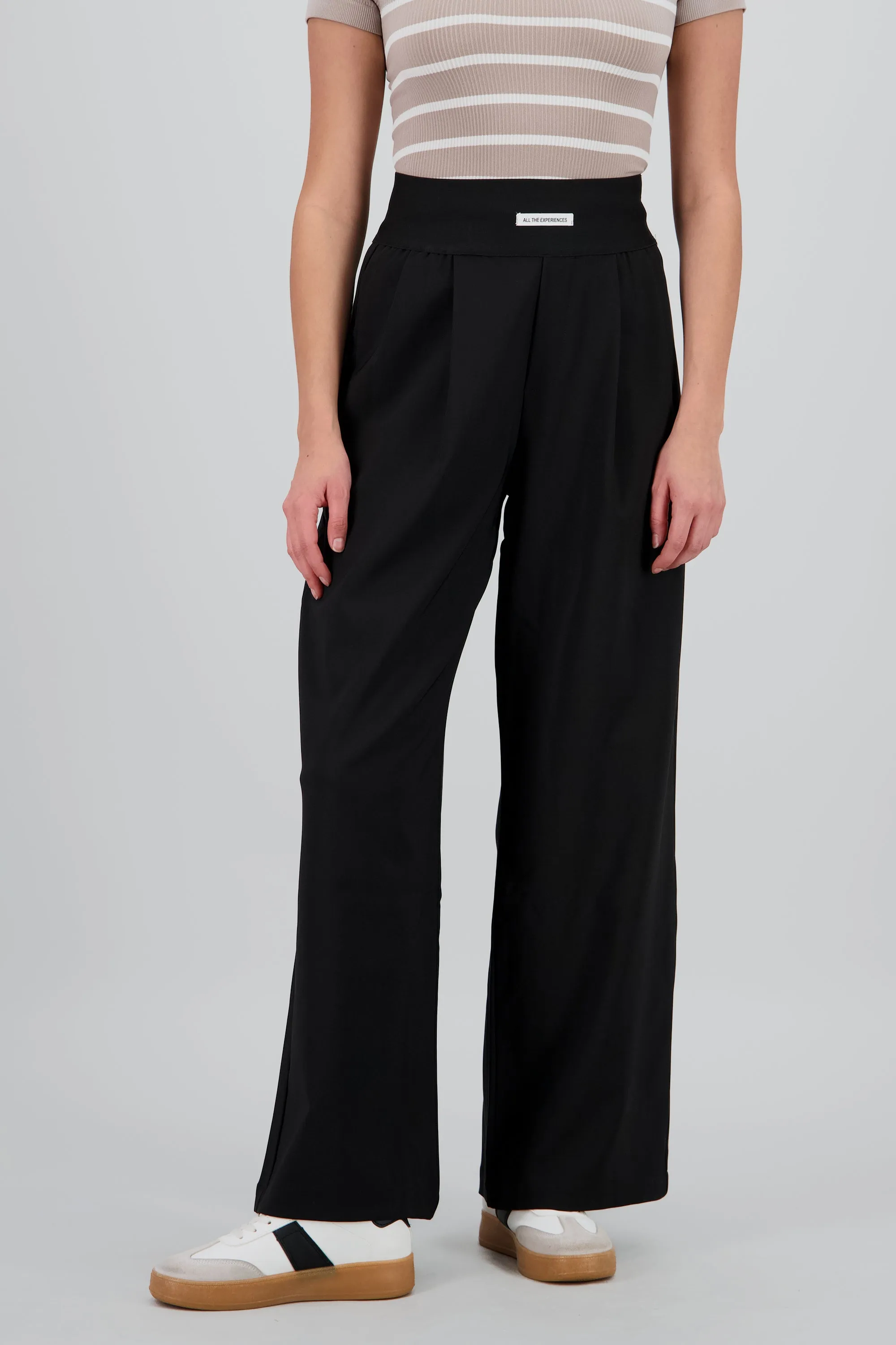 Pantalon wide leg detalle resorte sold by Shasa product image thumbnail 2