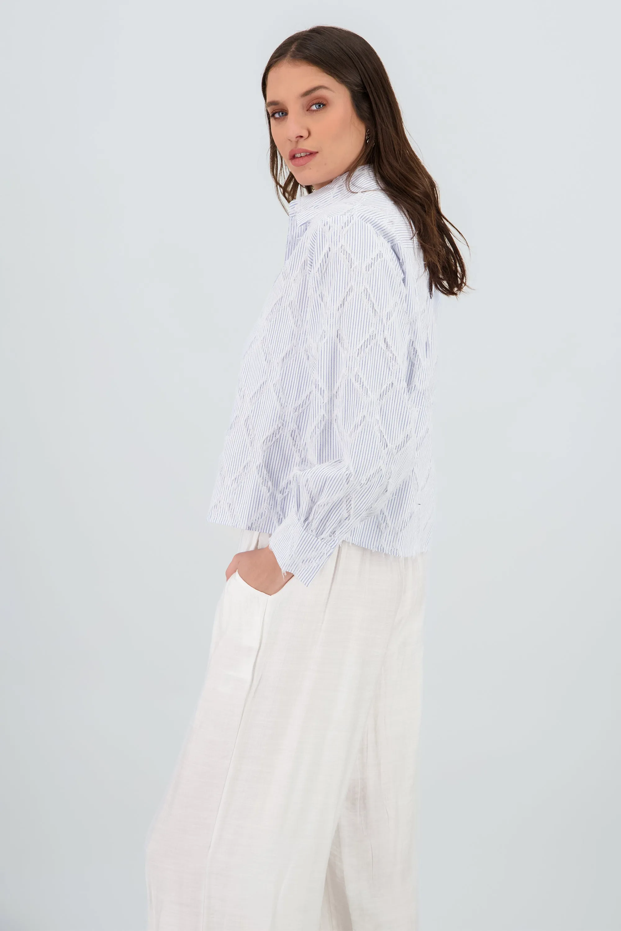 Camisa crop bordado sold by Shasa product image thumbnail 3